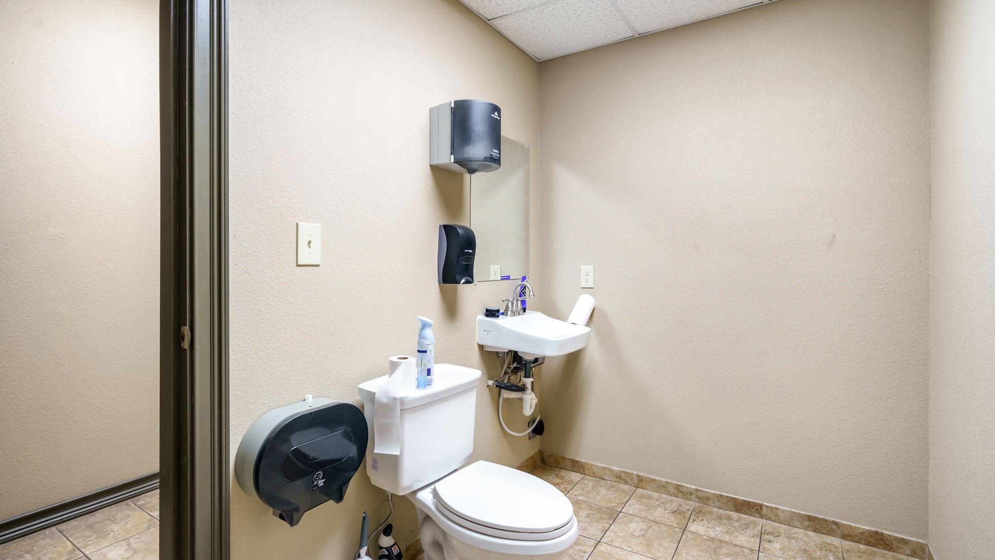 main property photo 14