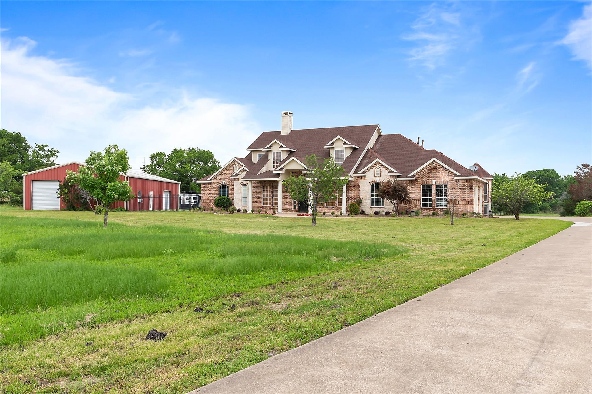 main property photo 2