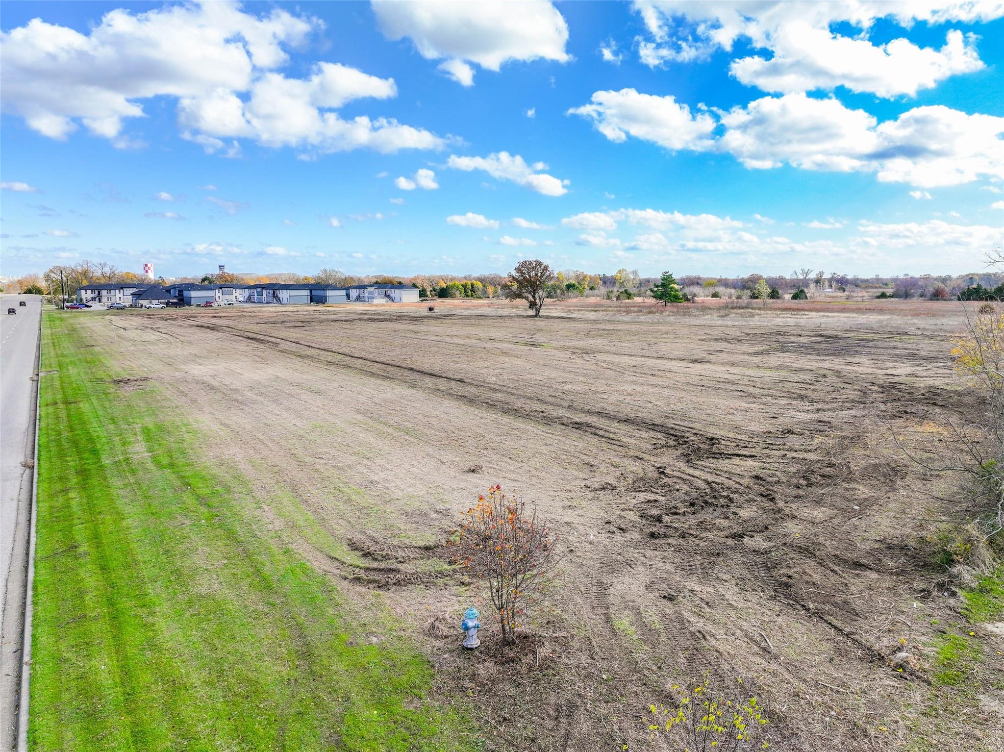 main property photo 16