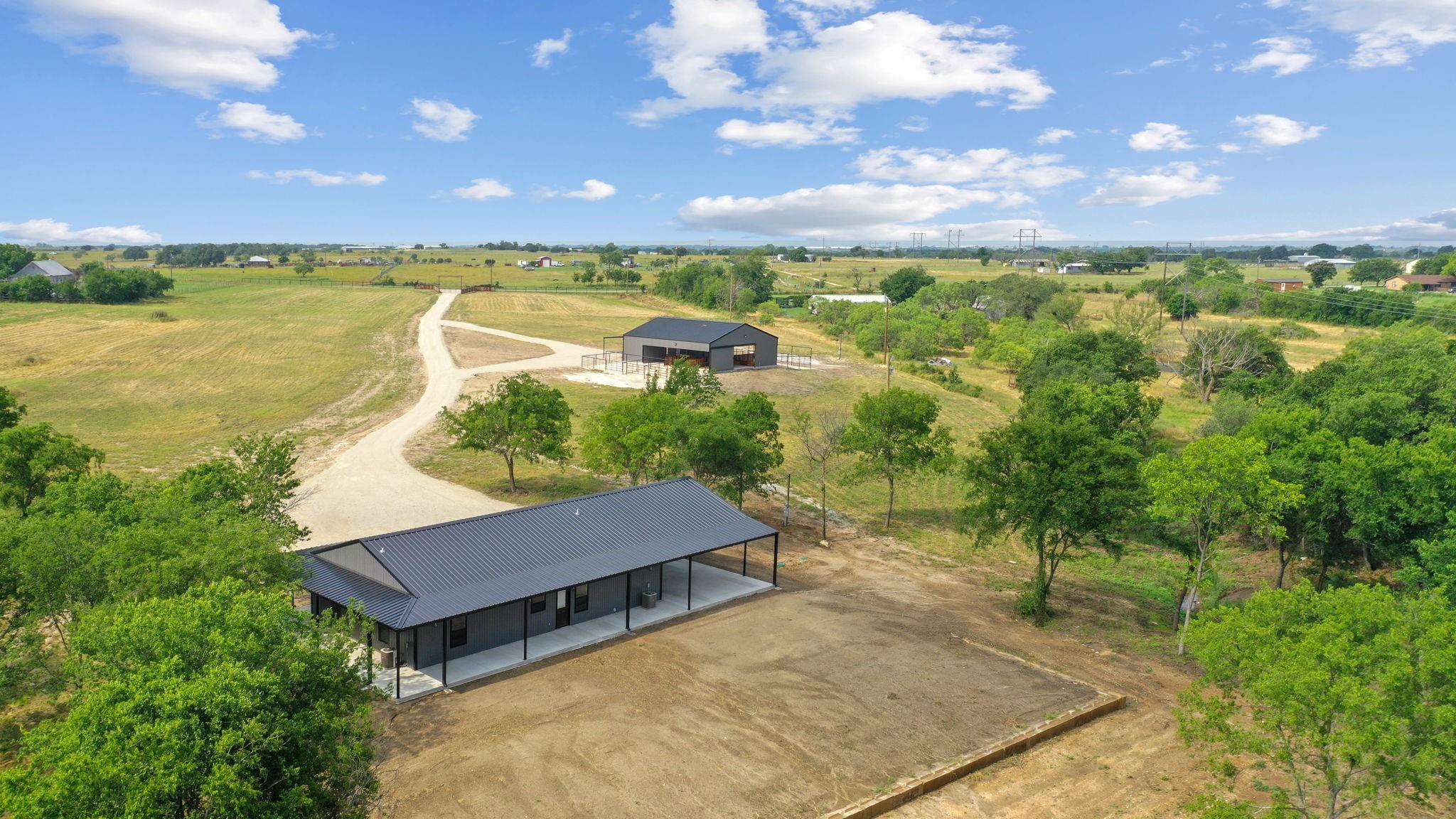 main property photo 3