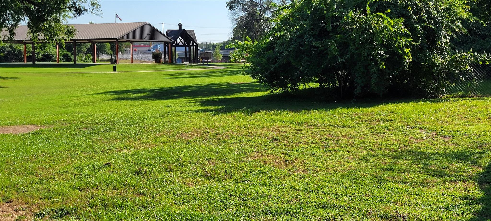 main property photo 12