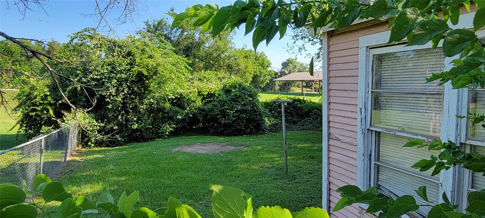 main property photo 7