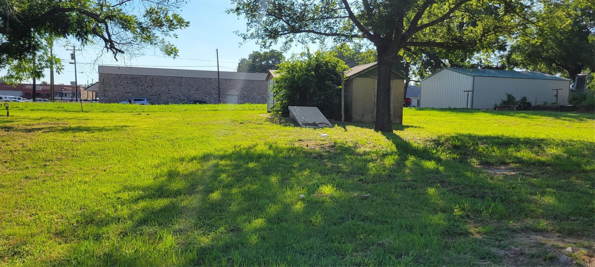 main property photo 8