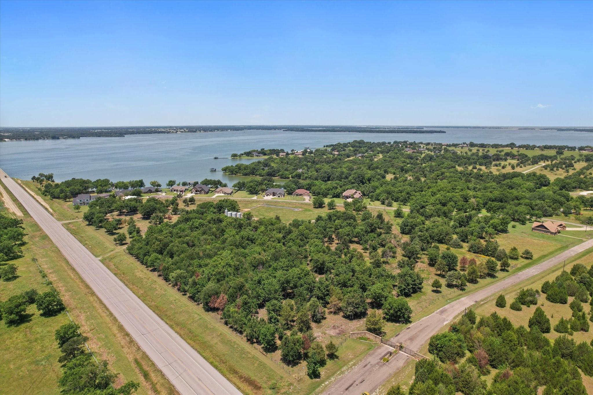 main property photo 37
