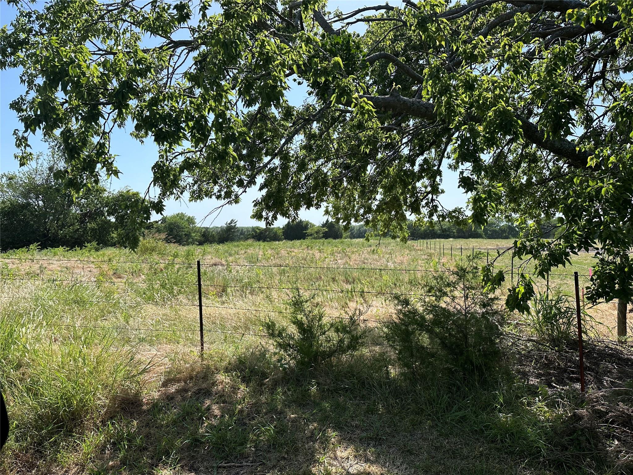 main property photo 11