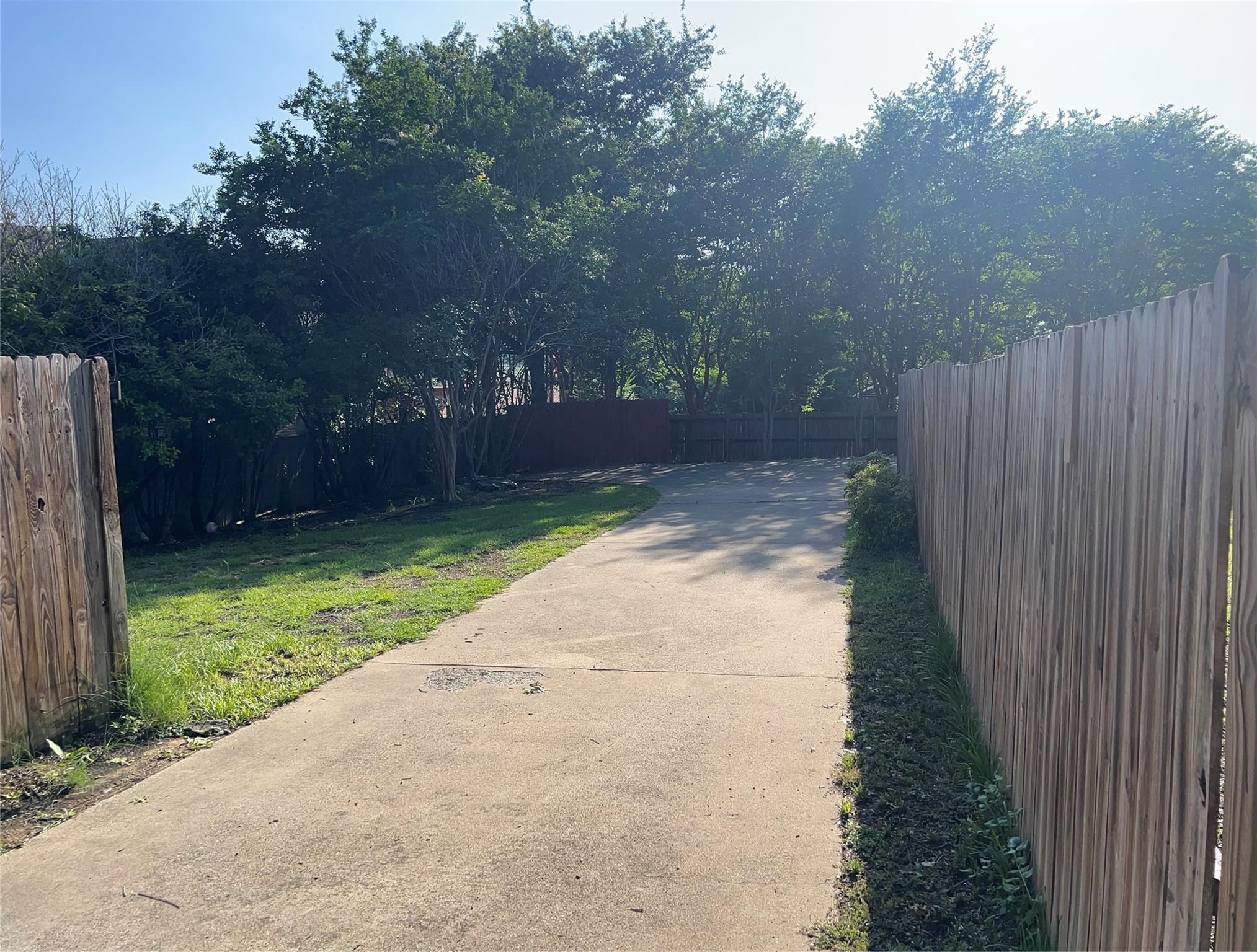 main property photo 9