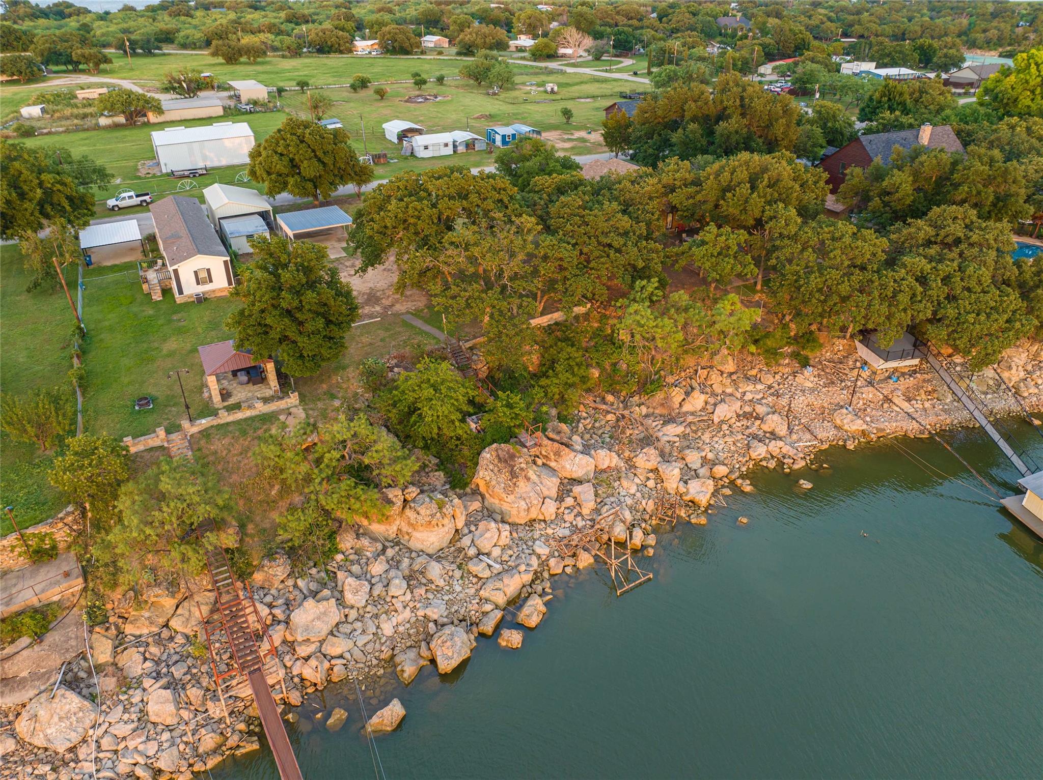 main property photo 15
