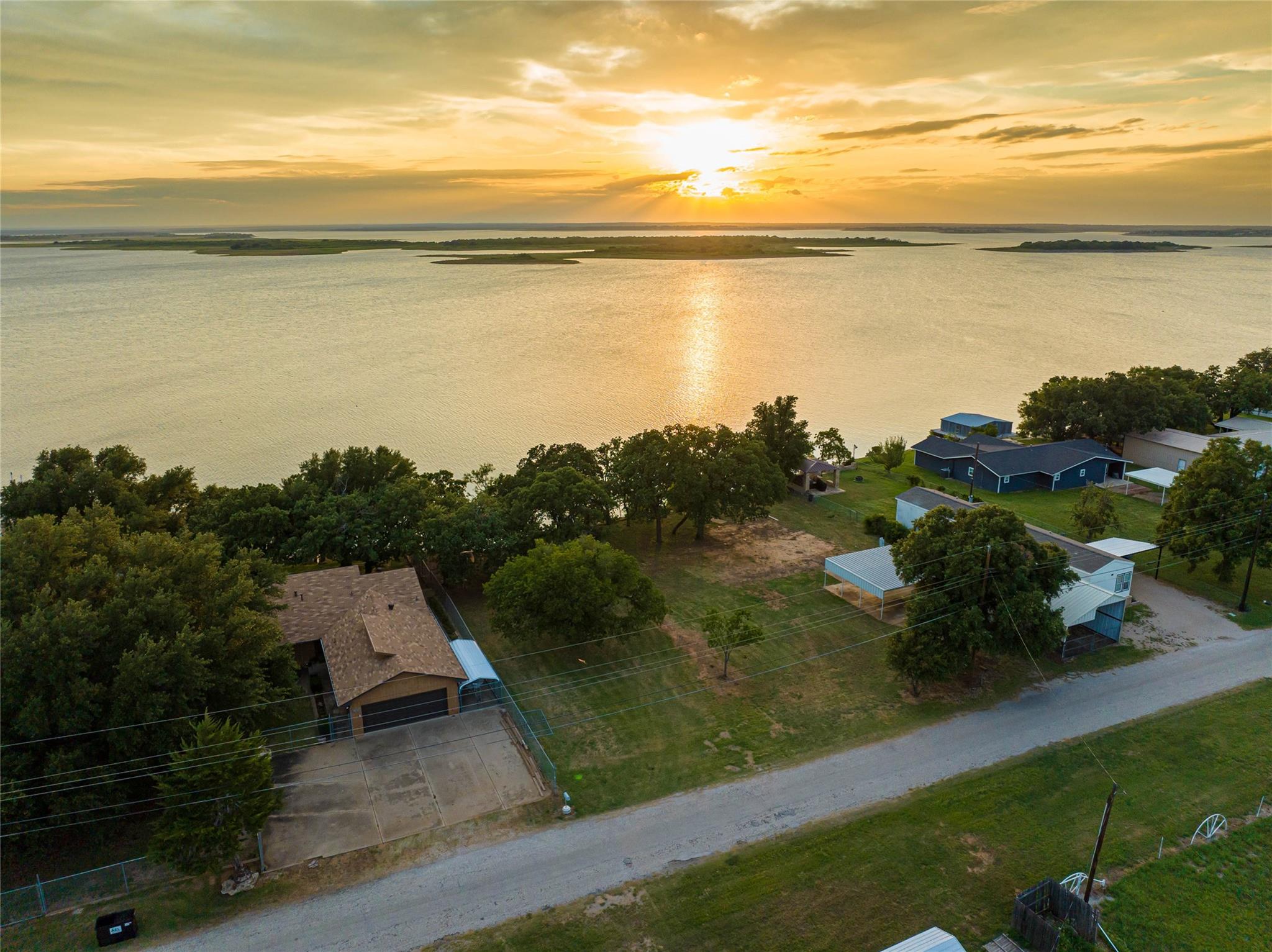 main property photo 18