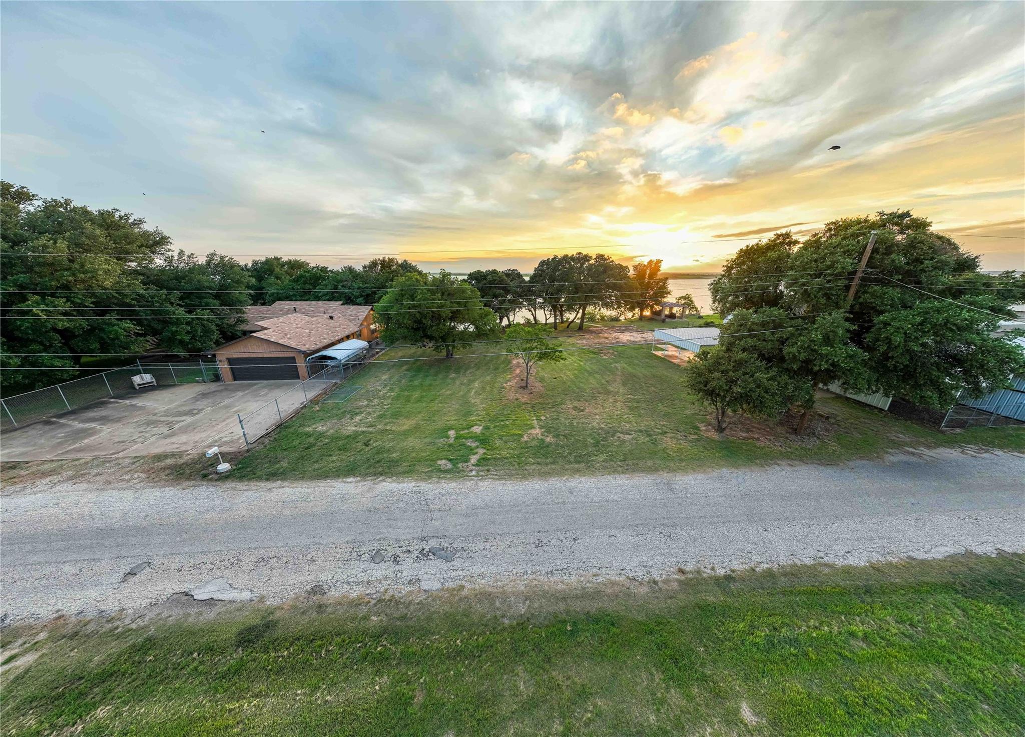 main property photo 8