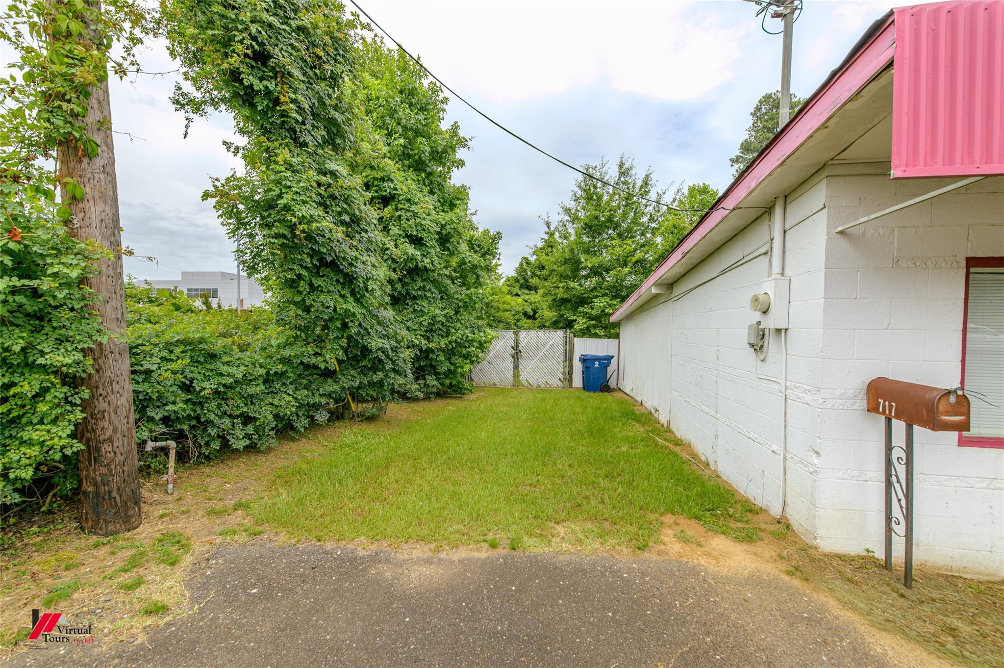 main property photo 25