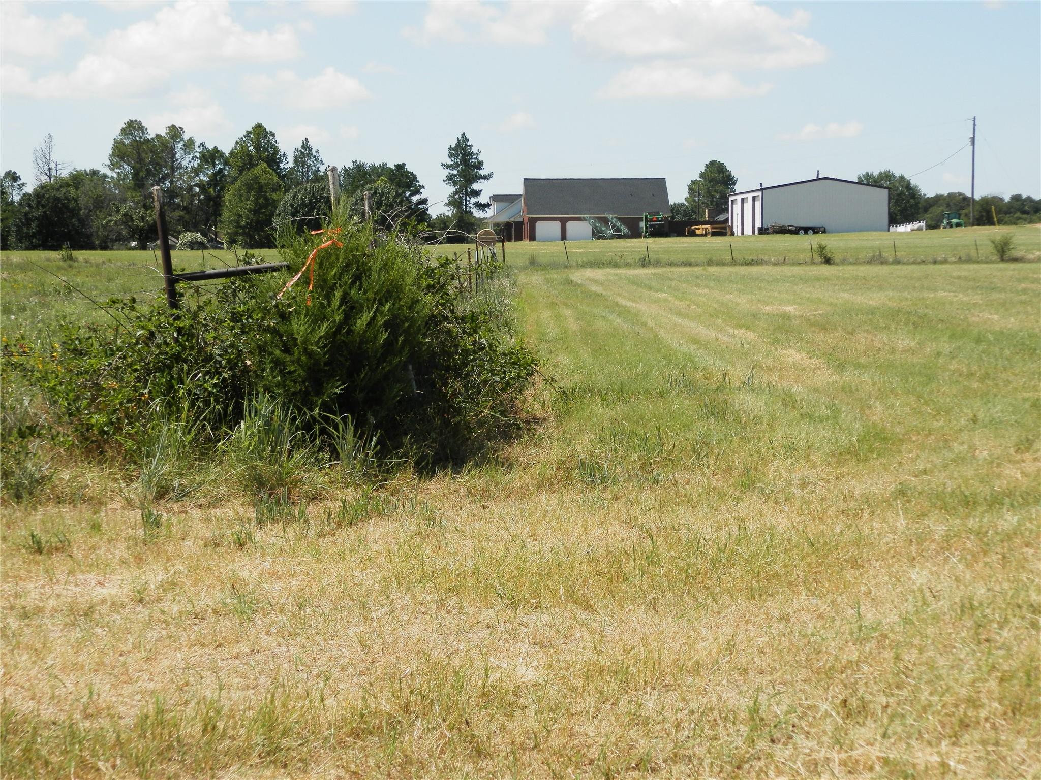 main property photo 19