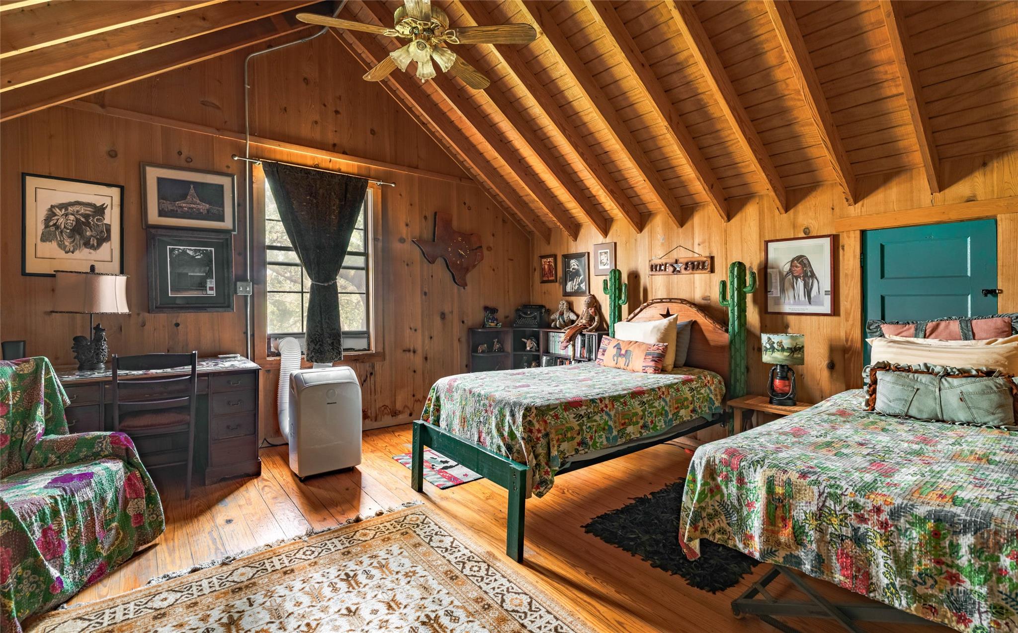 main property photo 13