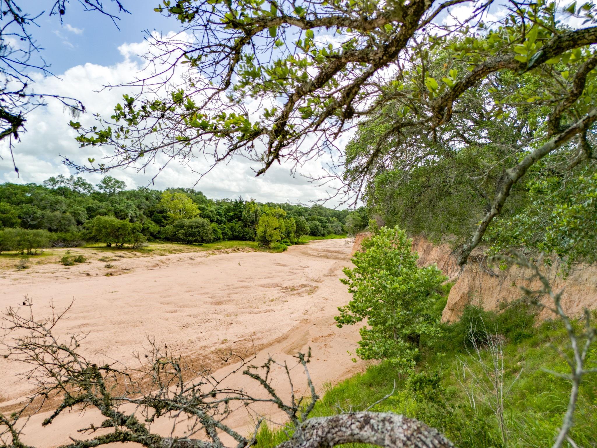 main property photo 24