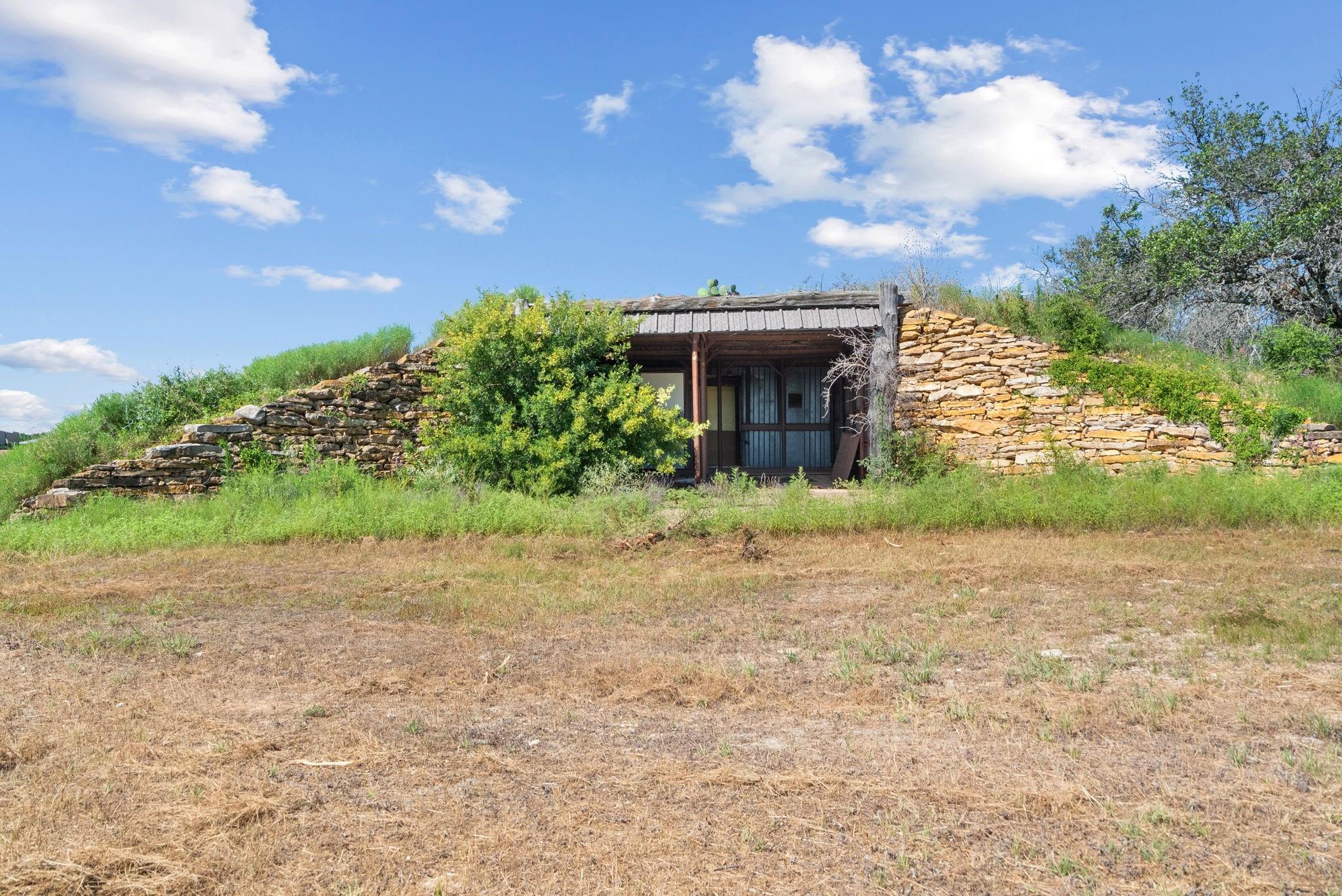 main property photo 34