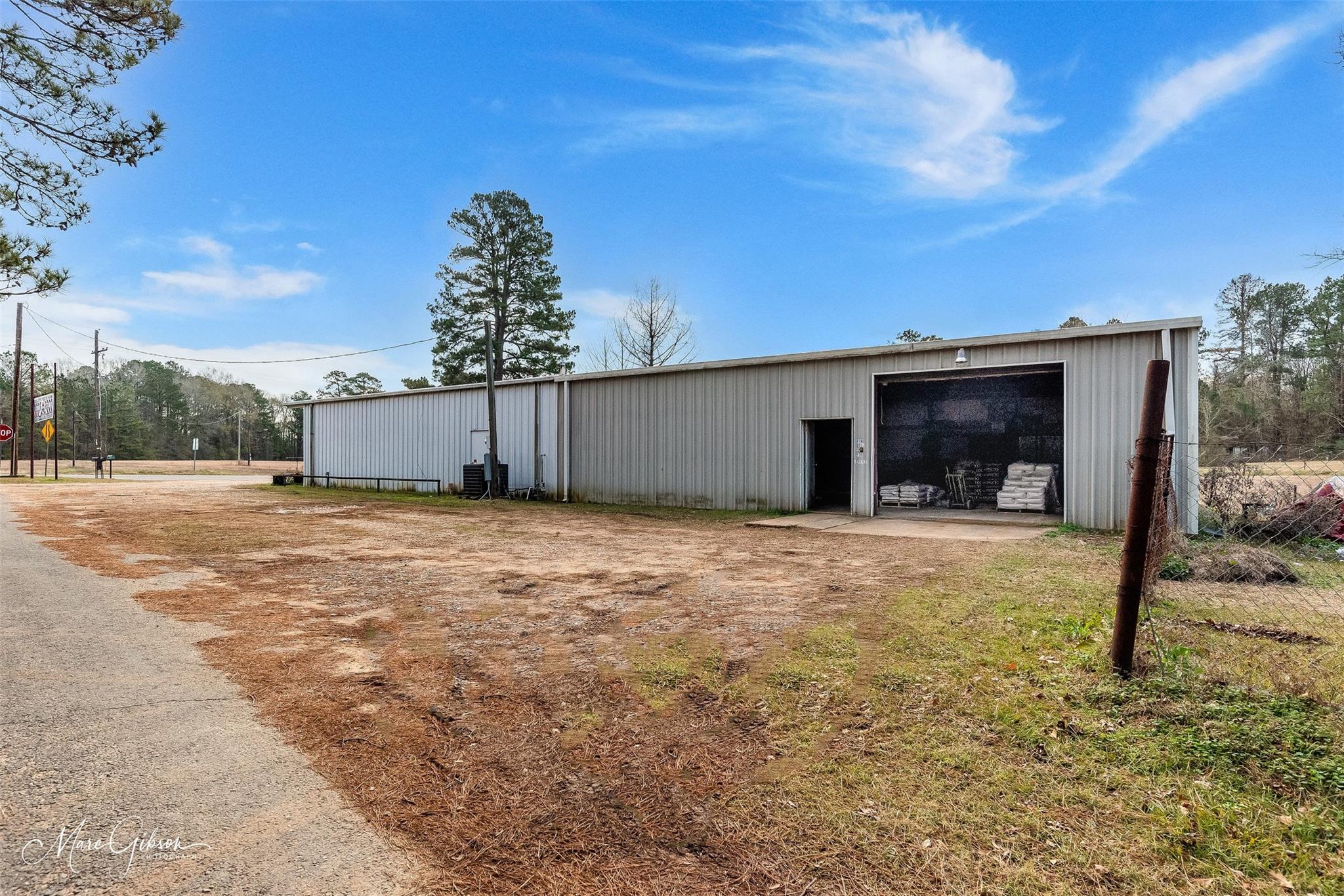 main property photo 9