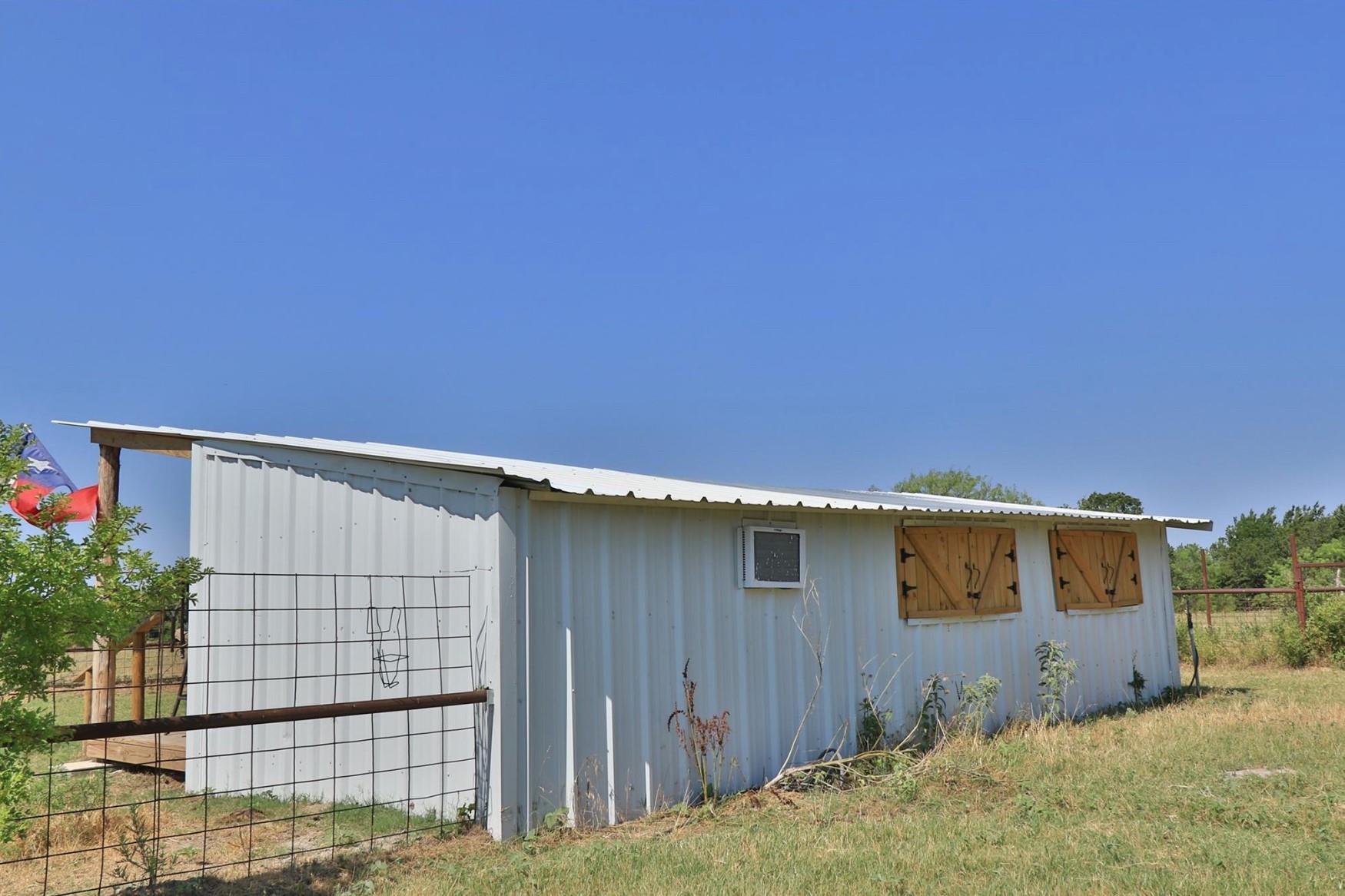 main property photo 23