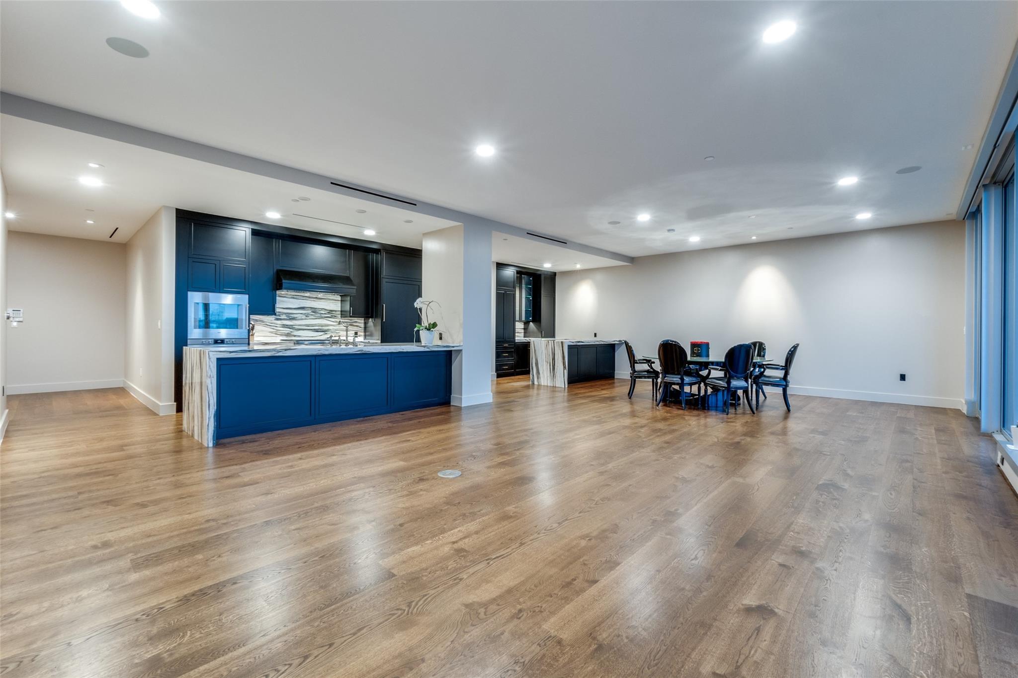 property viewer photo 4