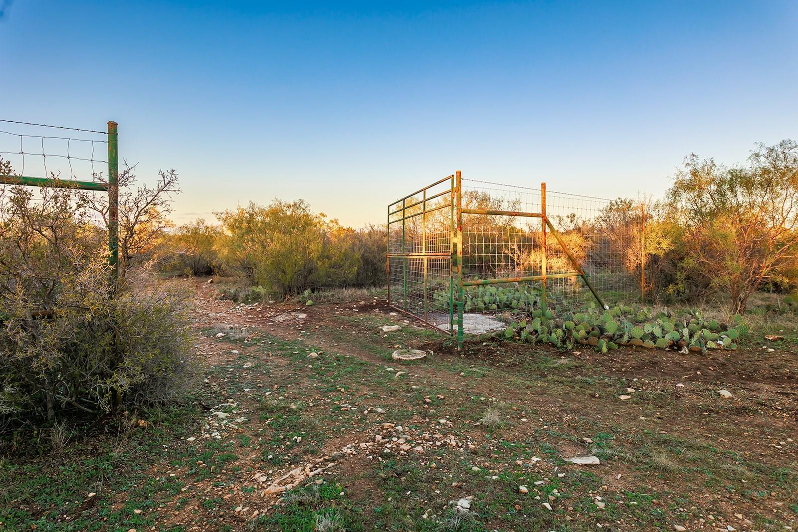 main property photo 10