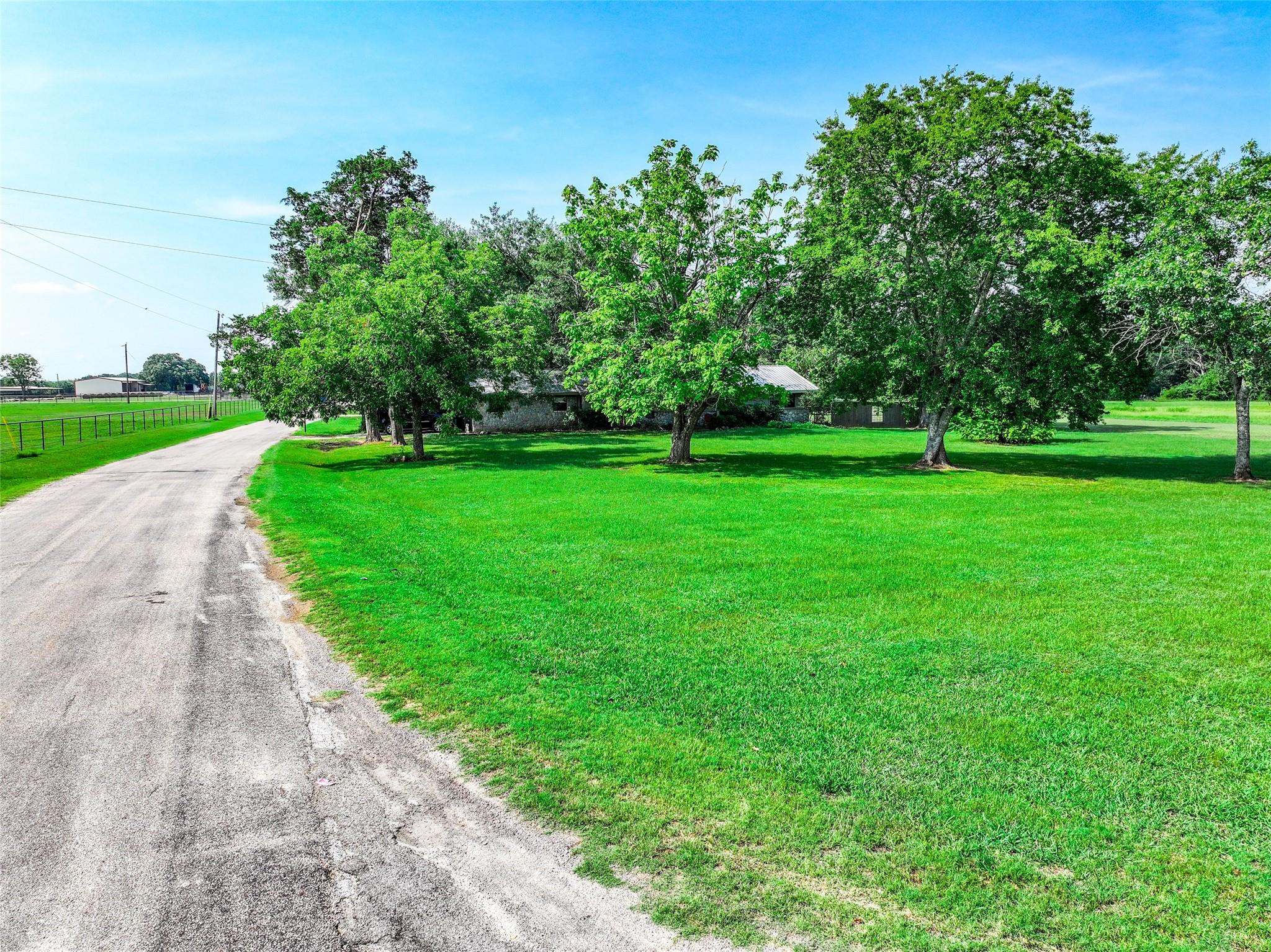 main property photo 15