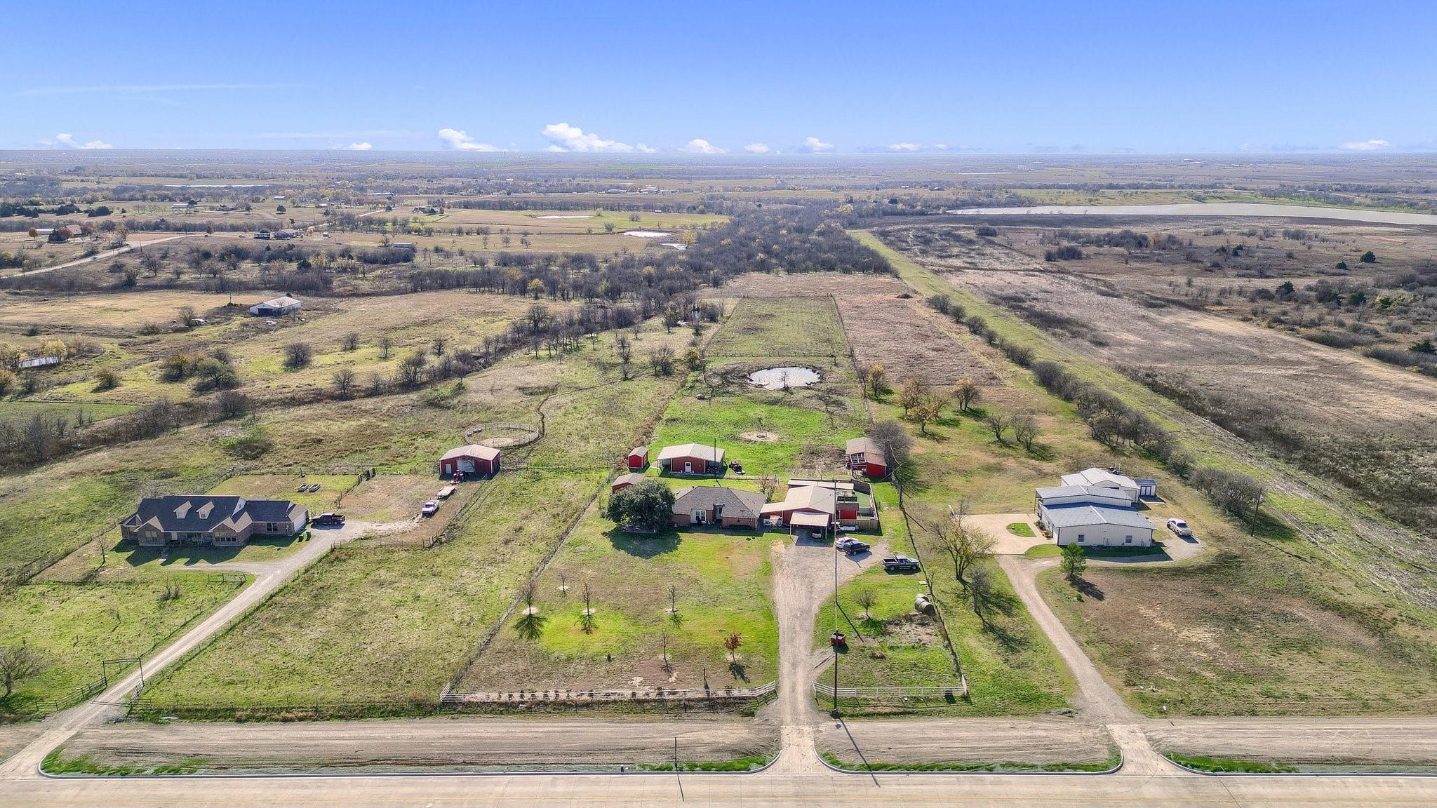 main property photo 6