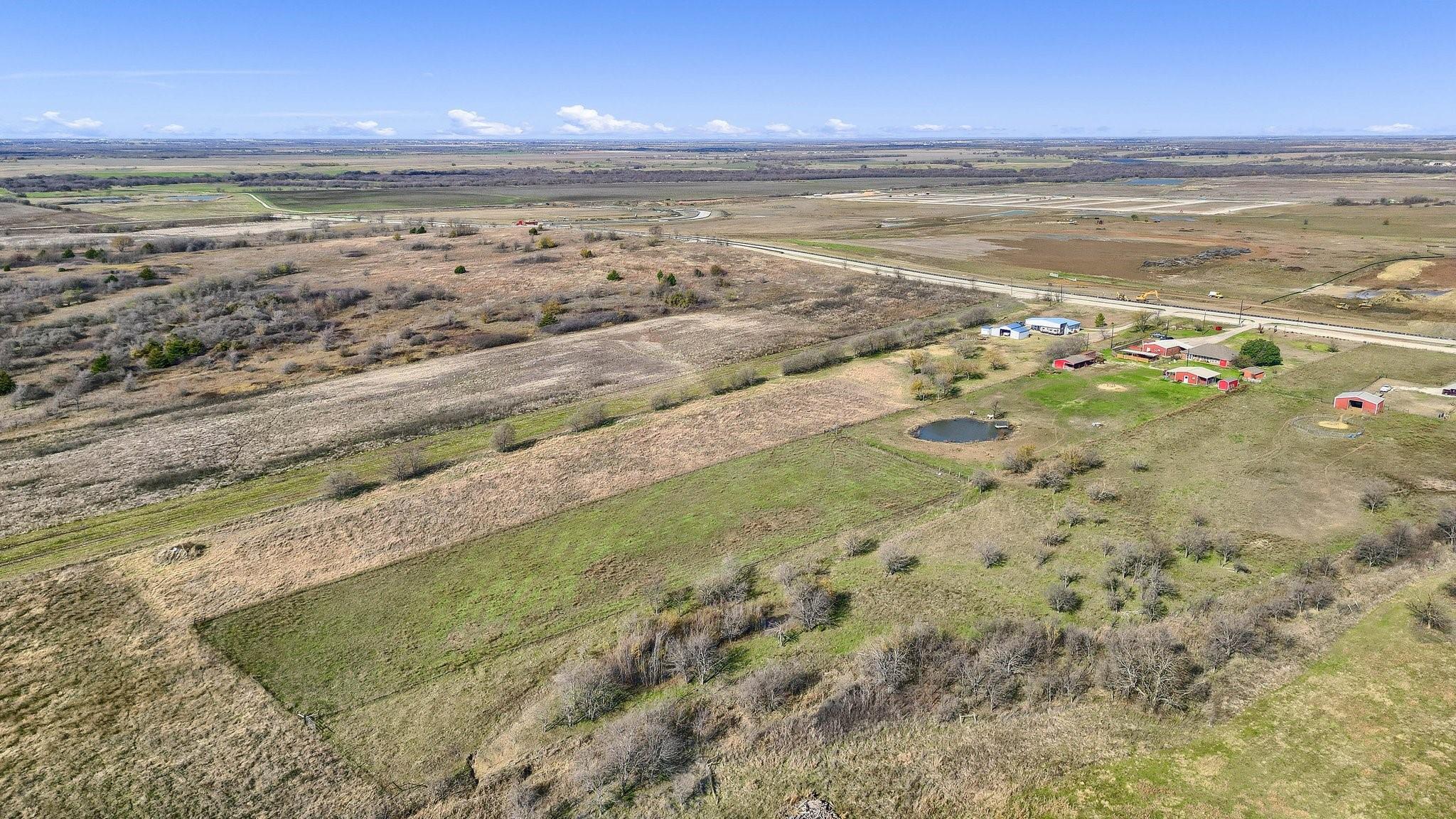 main property photo 9