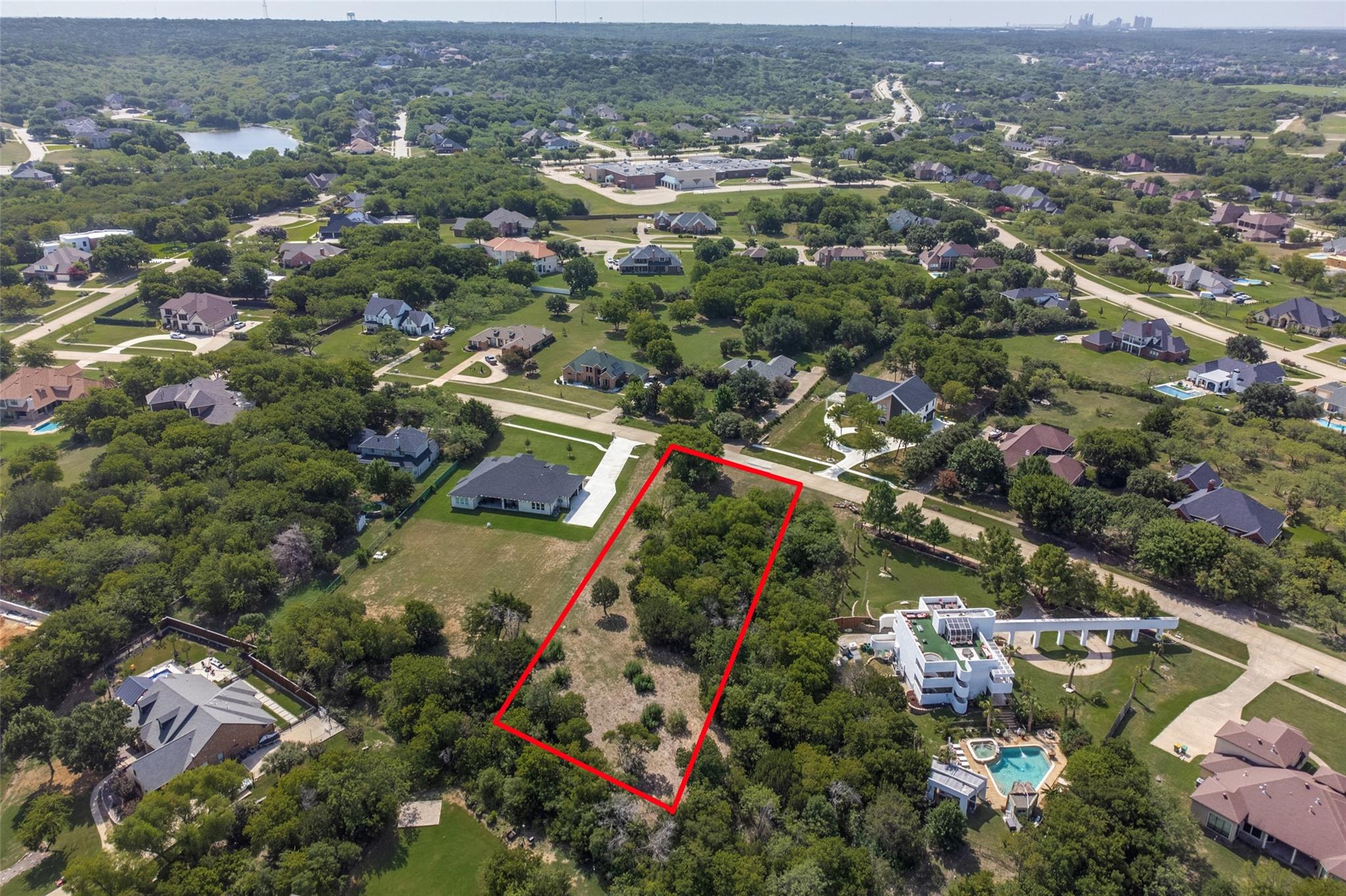 main property photo 4