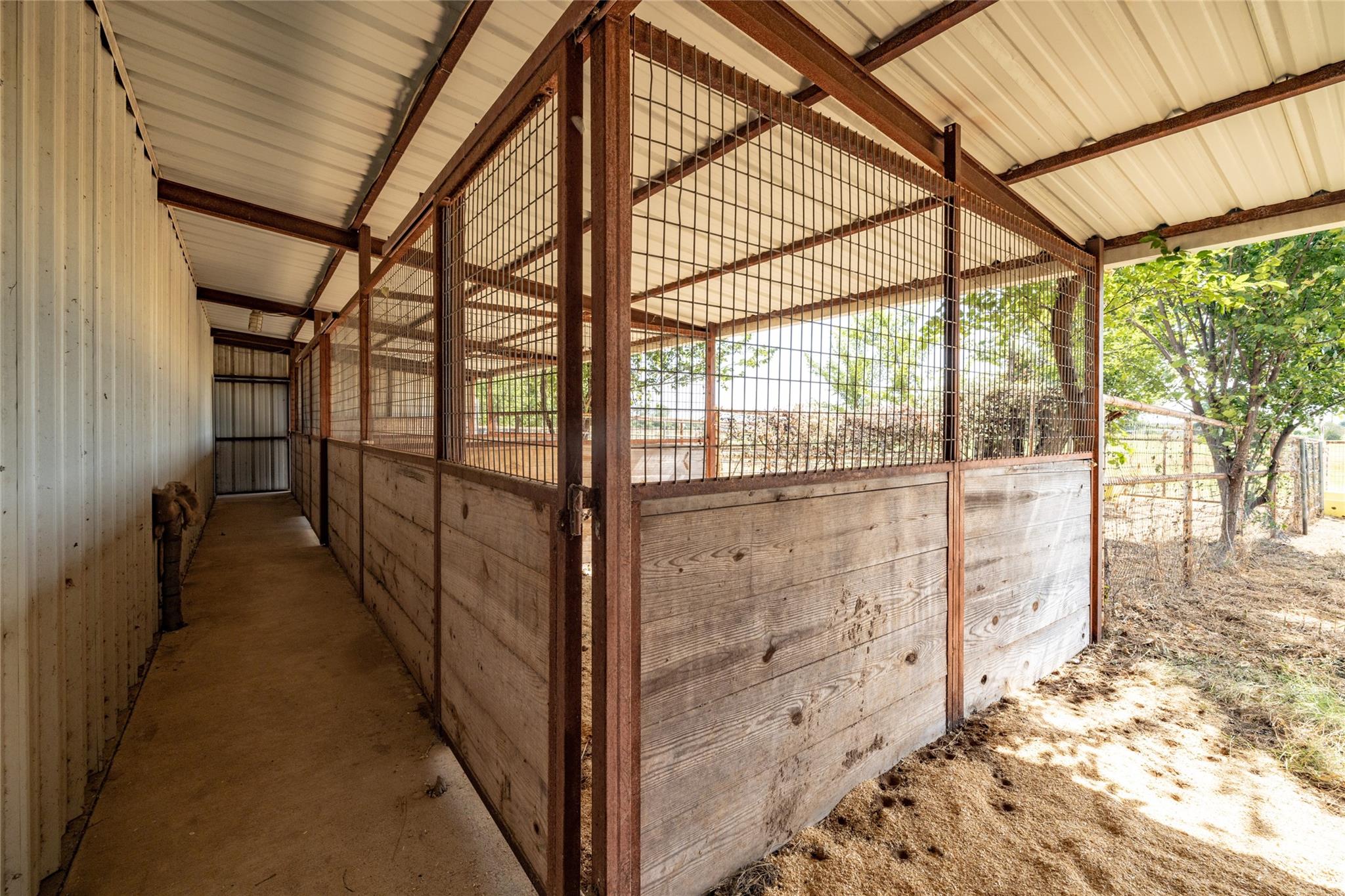 main property photo 34