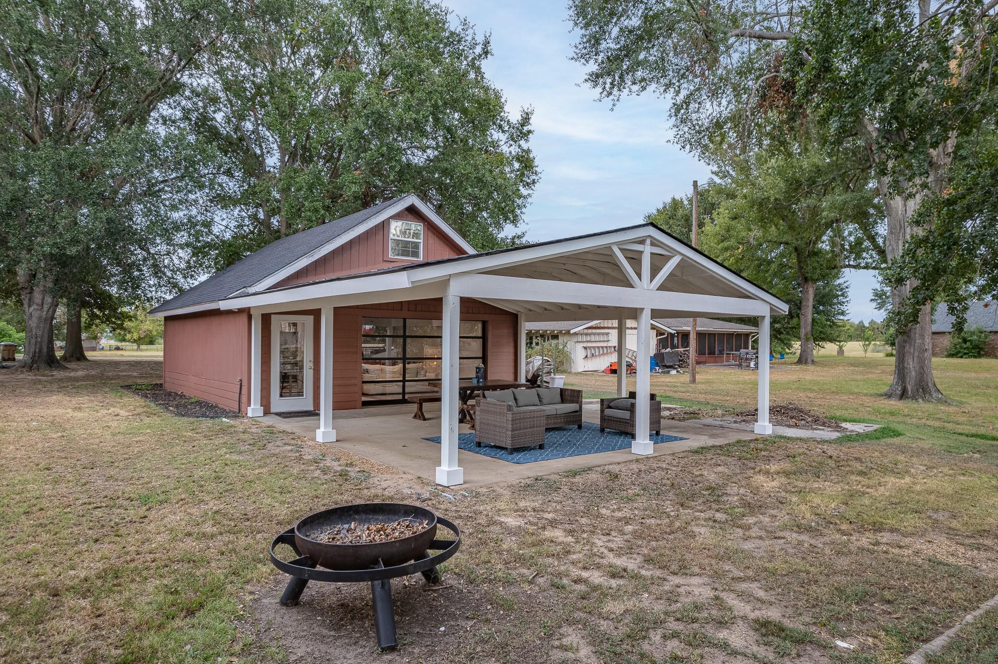 main property photo 7