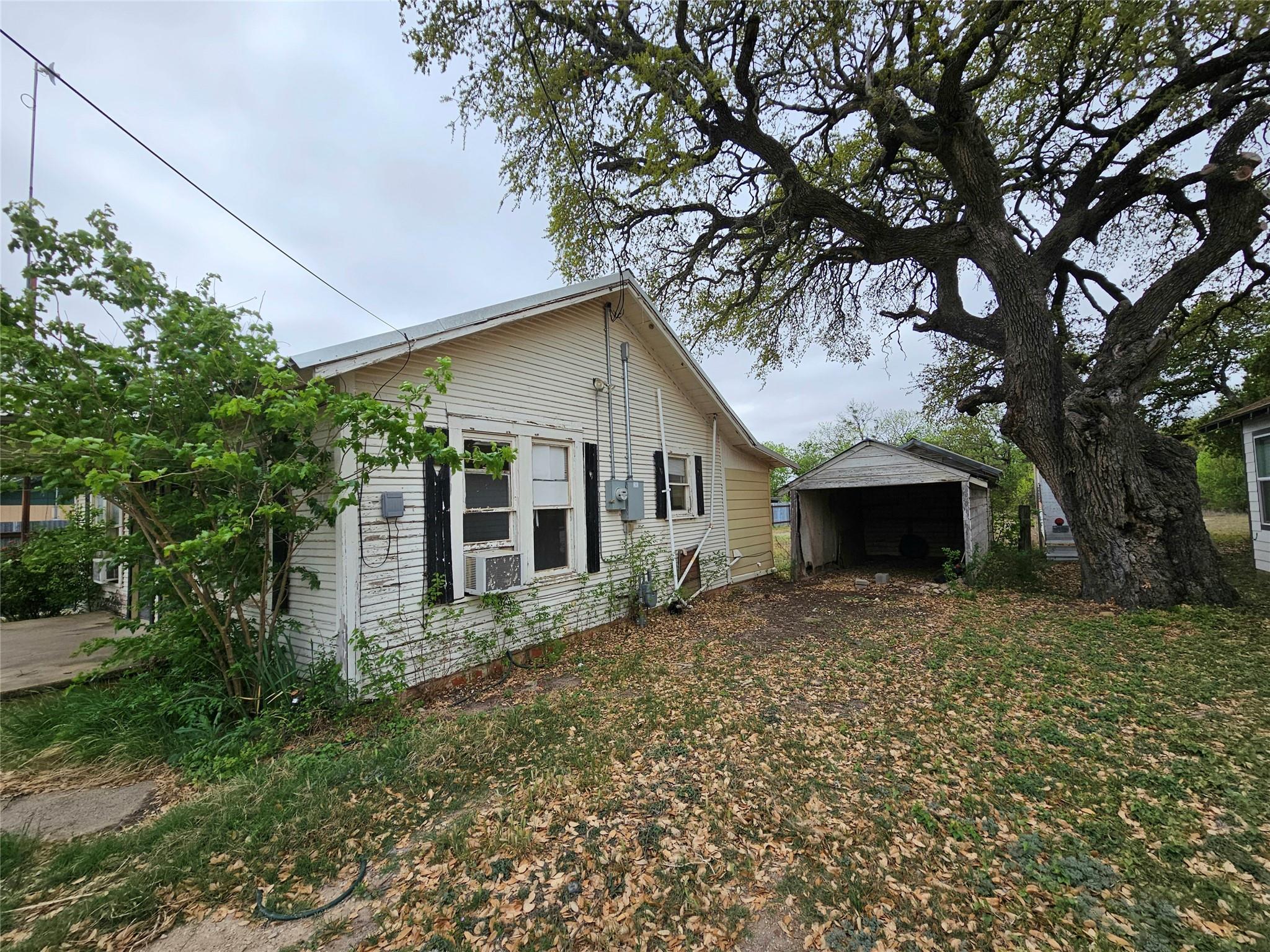 main property photo 8