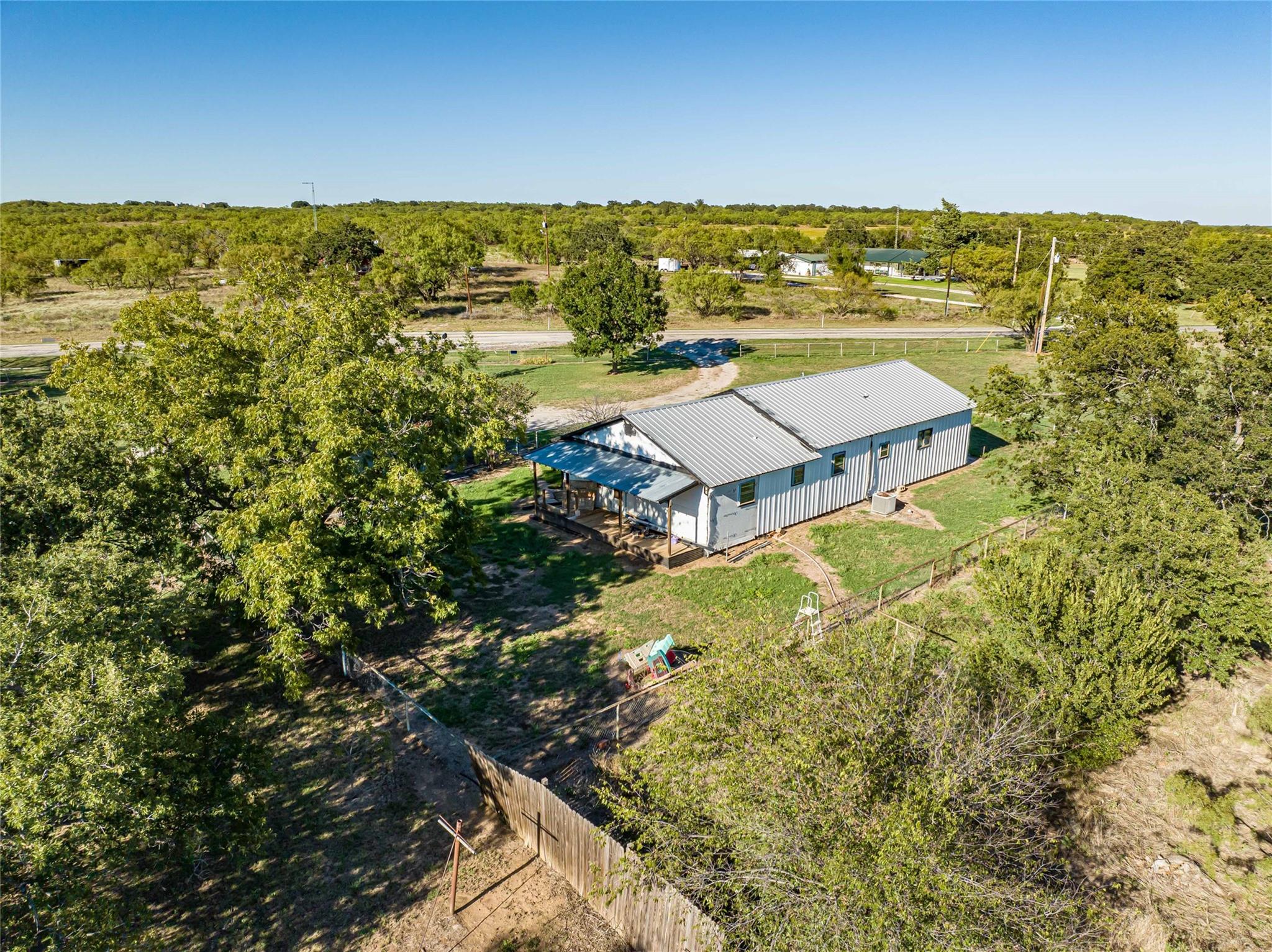 main property photo 26