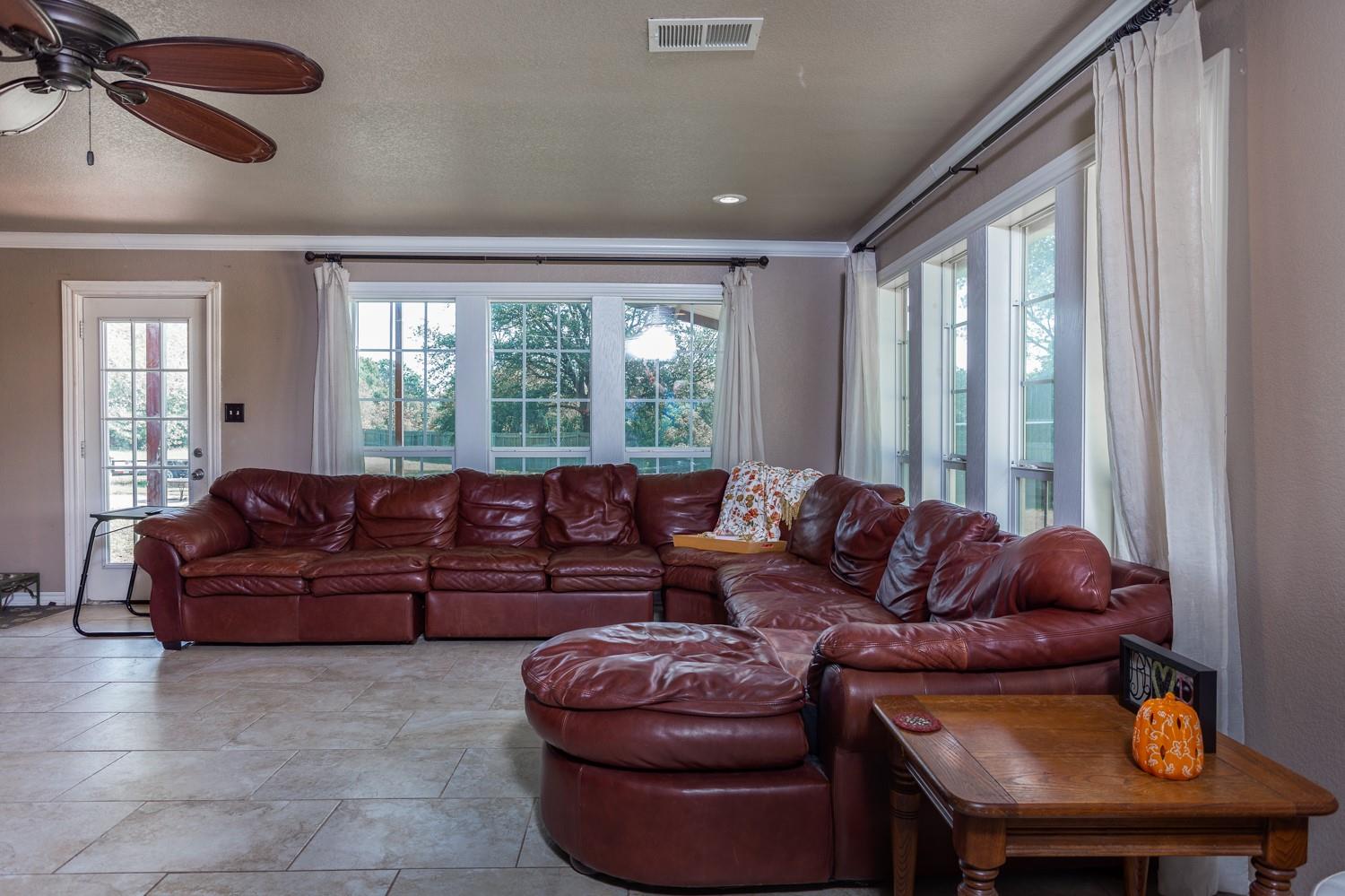 property viewer photo 17