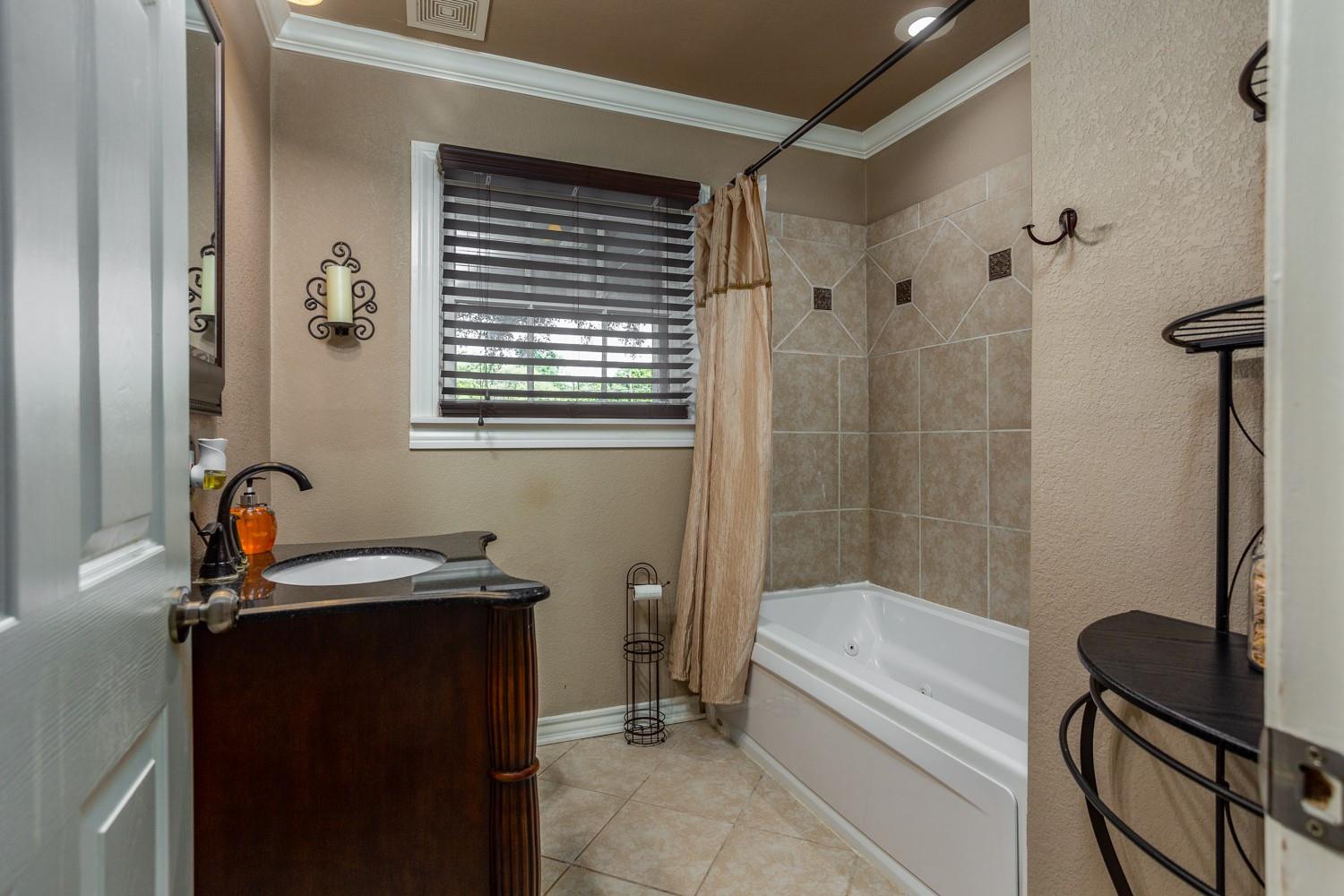 property viewer photo 19