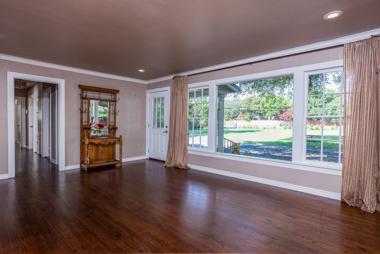 property viewer photo 8