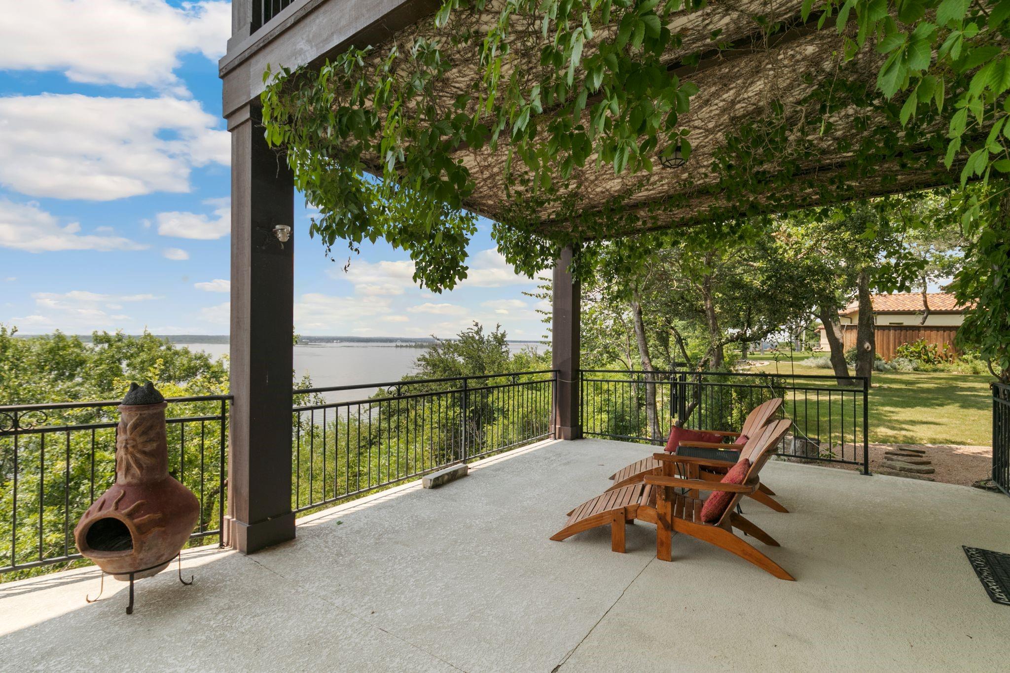 main property photo 10