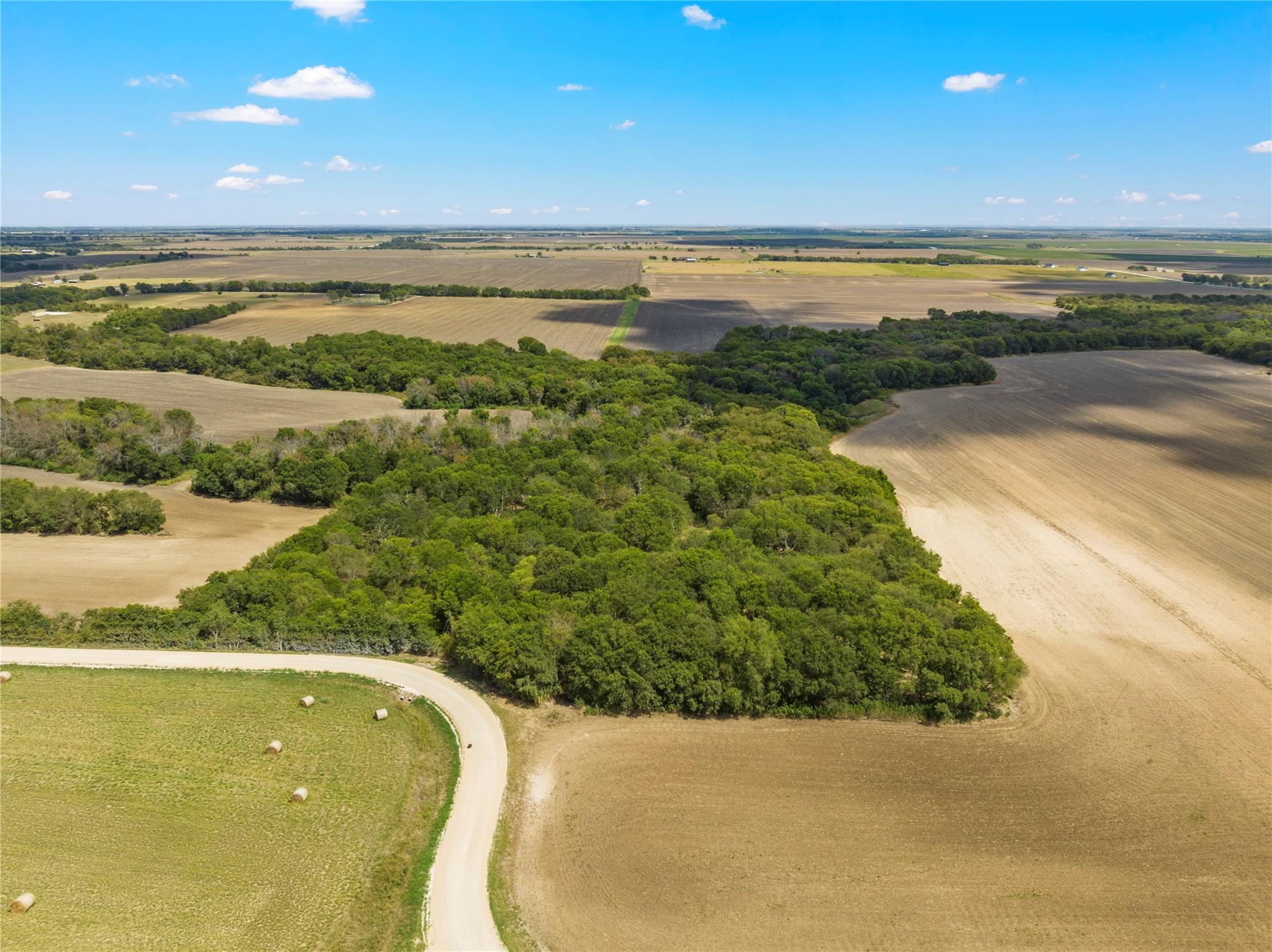 main property photo 9