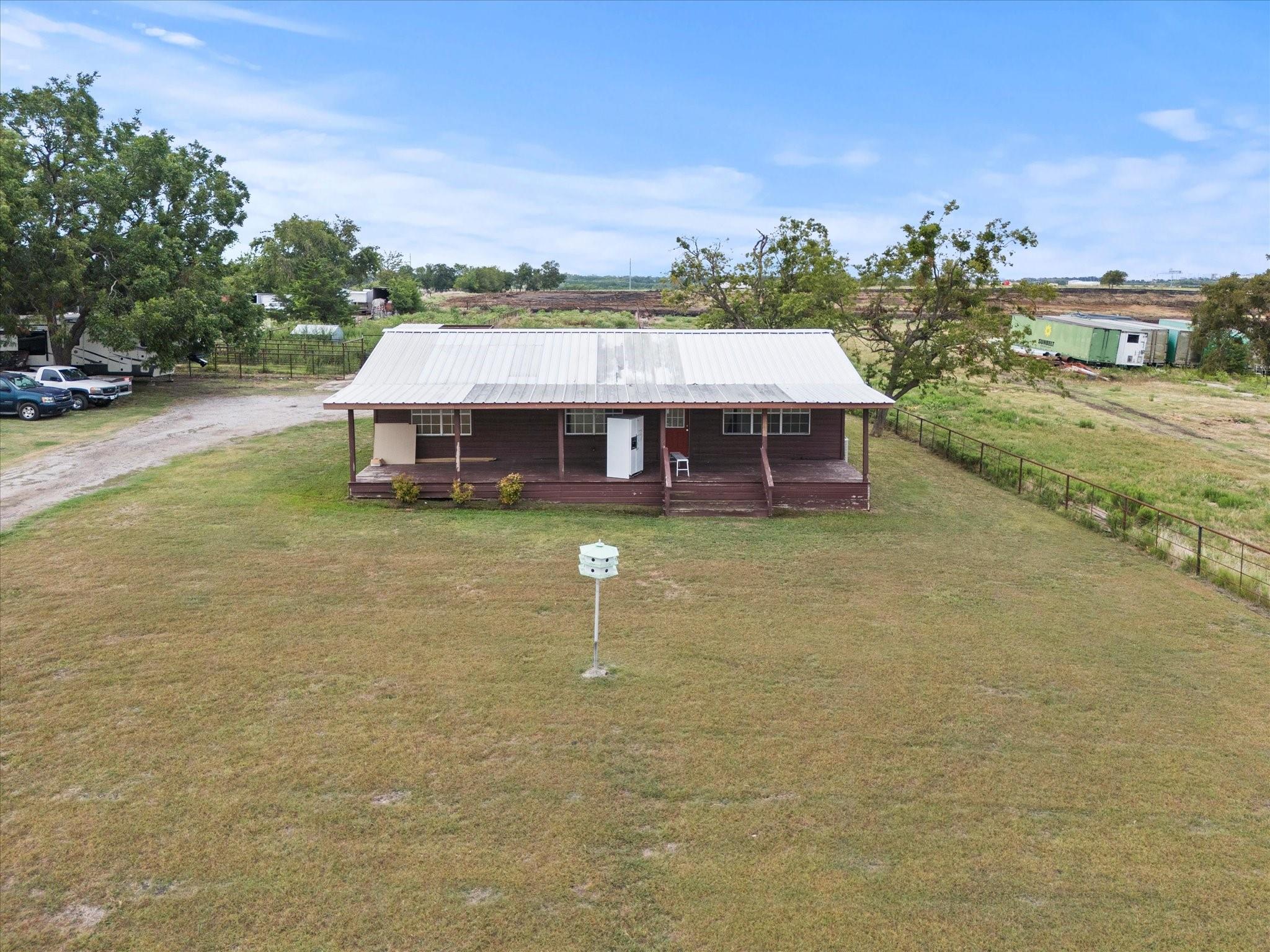 main property photo 3