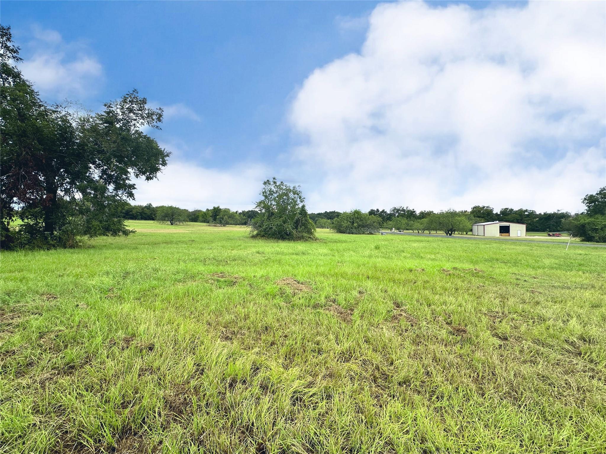 main property photo 25