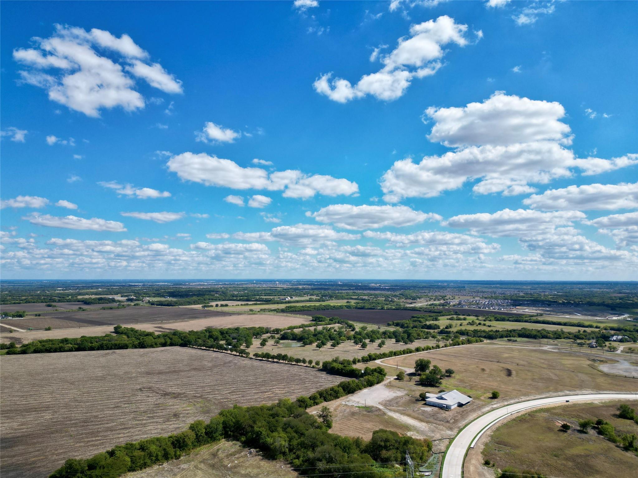 main property photo 9