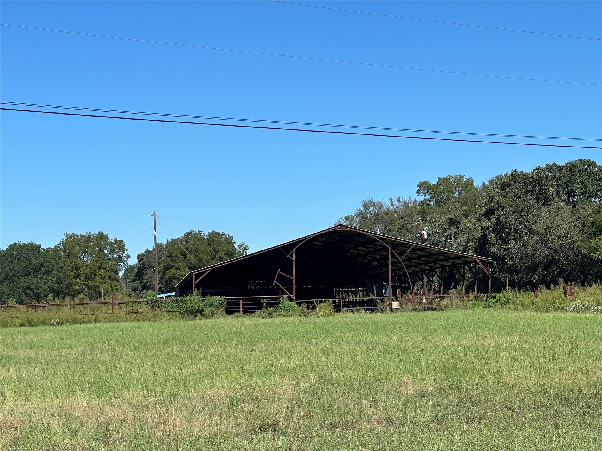 main property photo 8