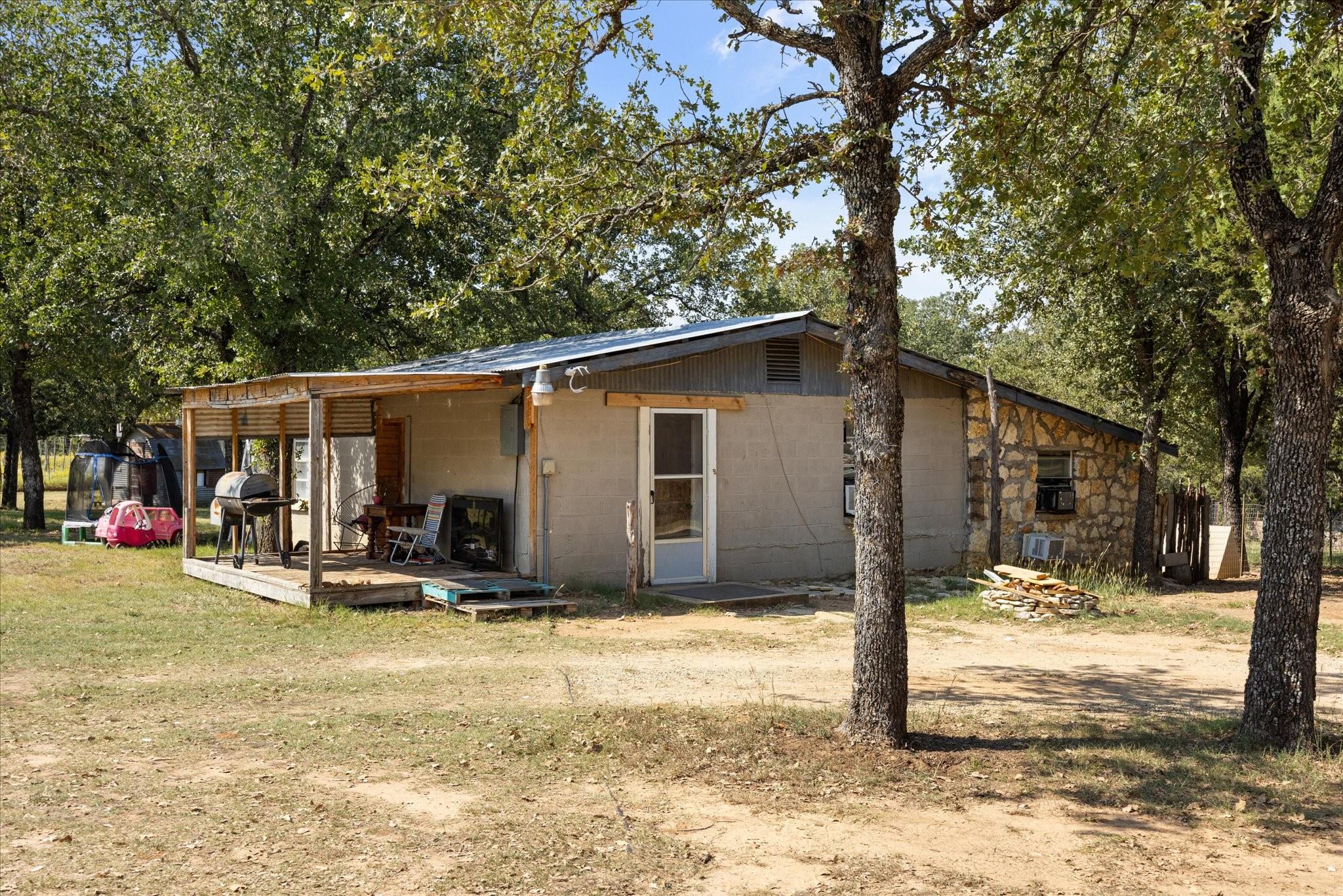 main property photo 15