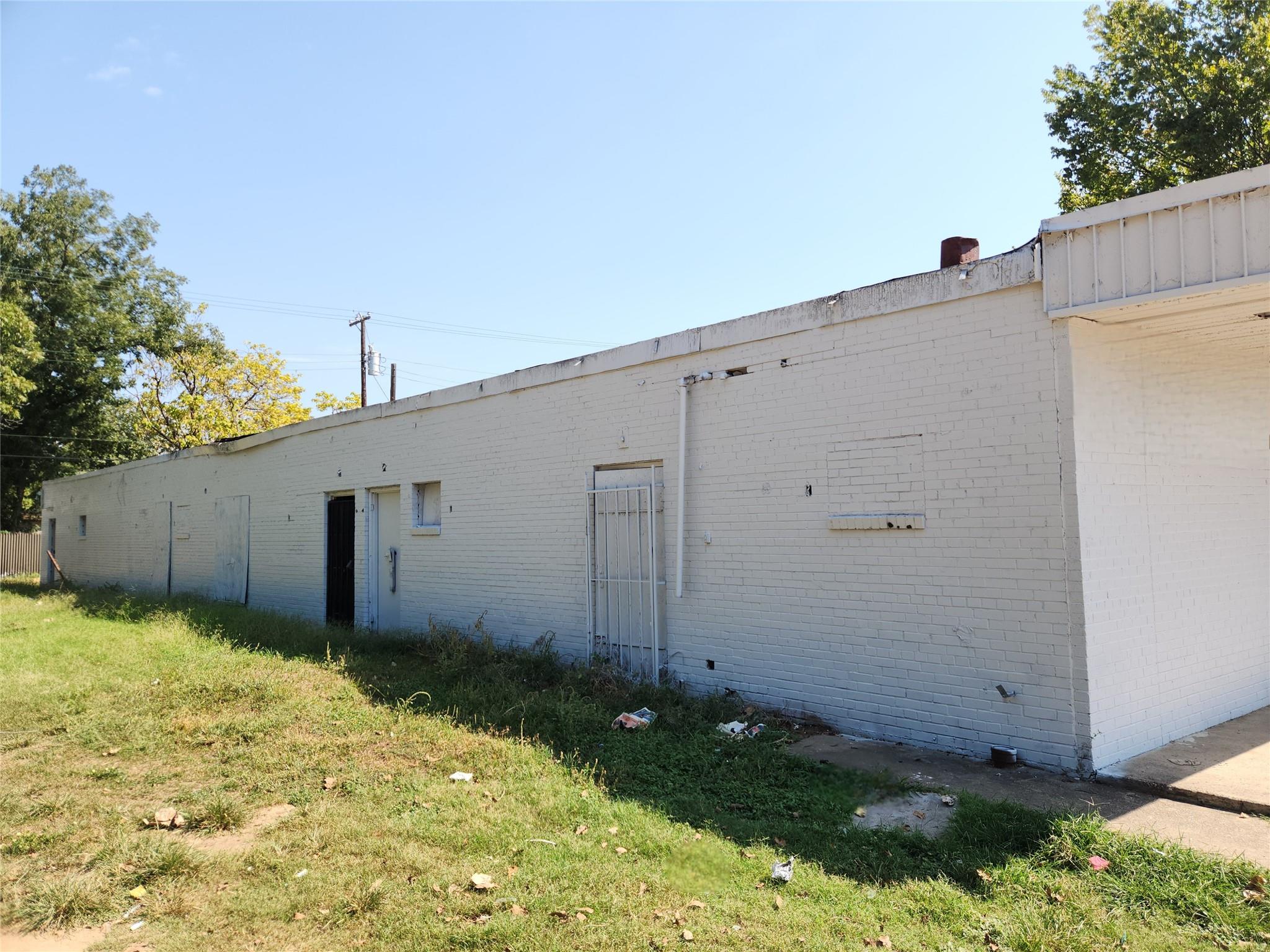 main property photo 4