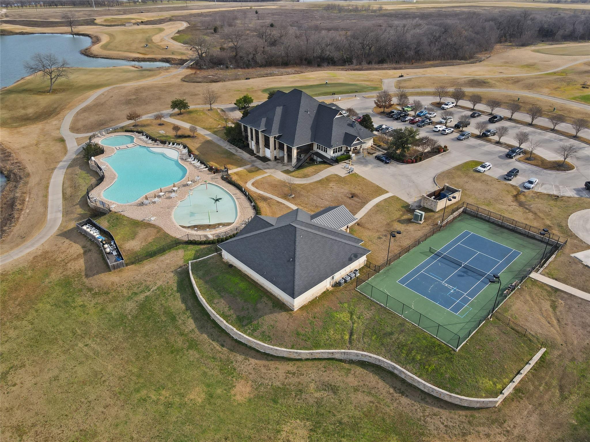 main property photo 8