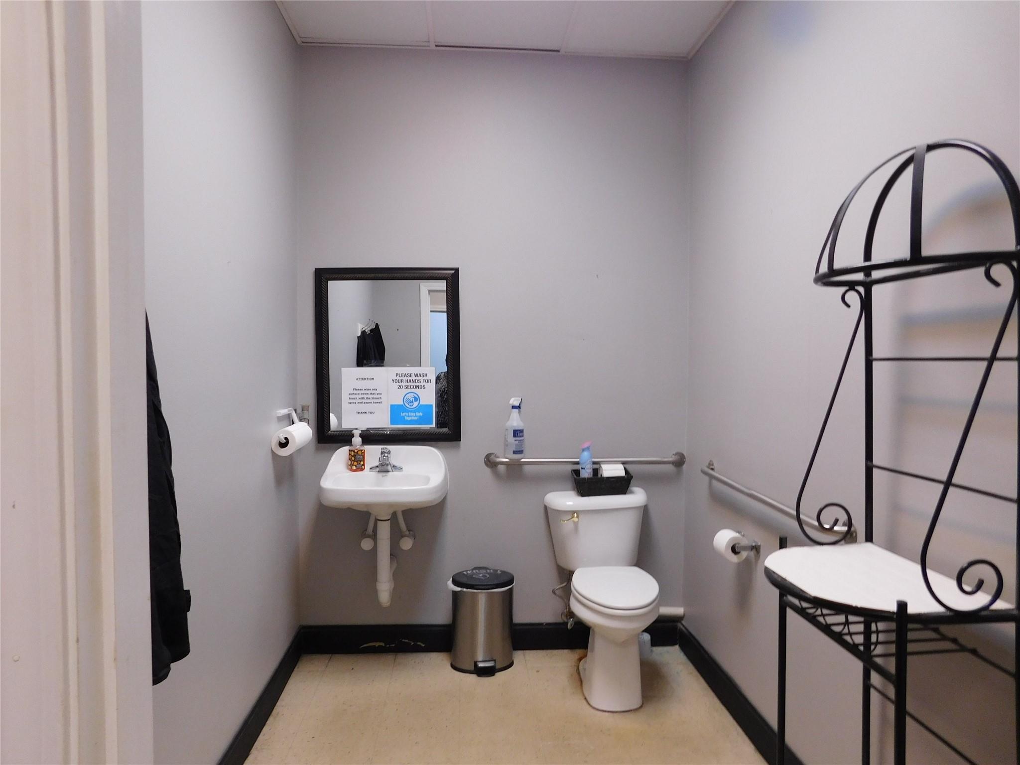 main property photo 9