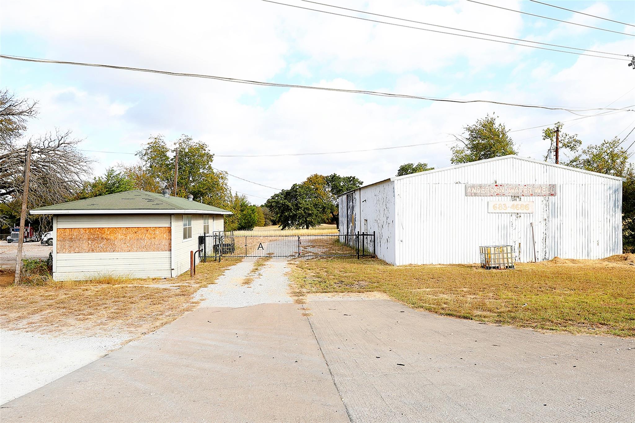 main property photo 12