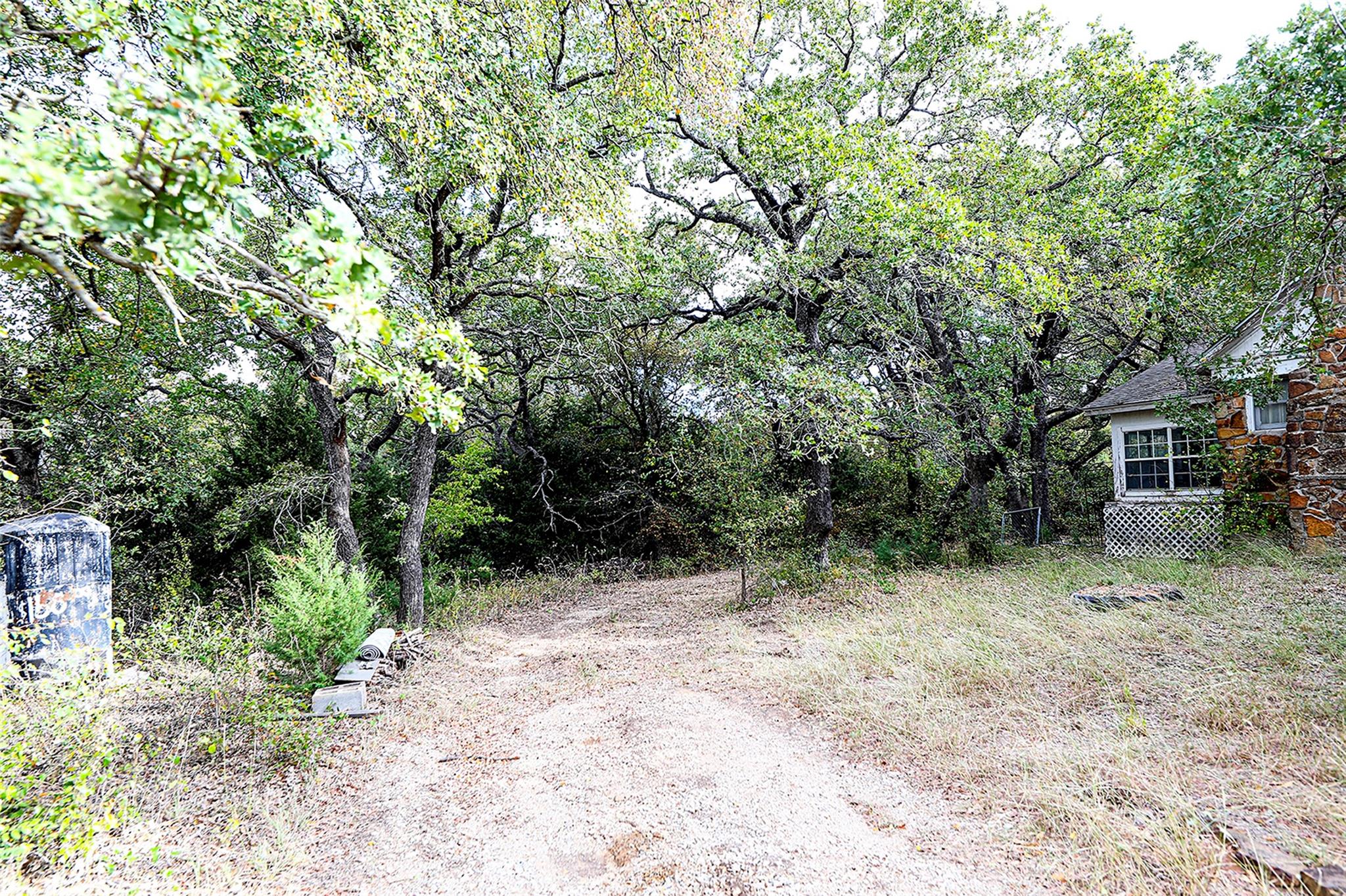 main property photo 23
