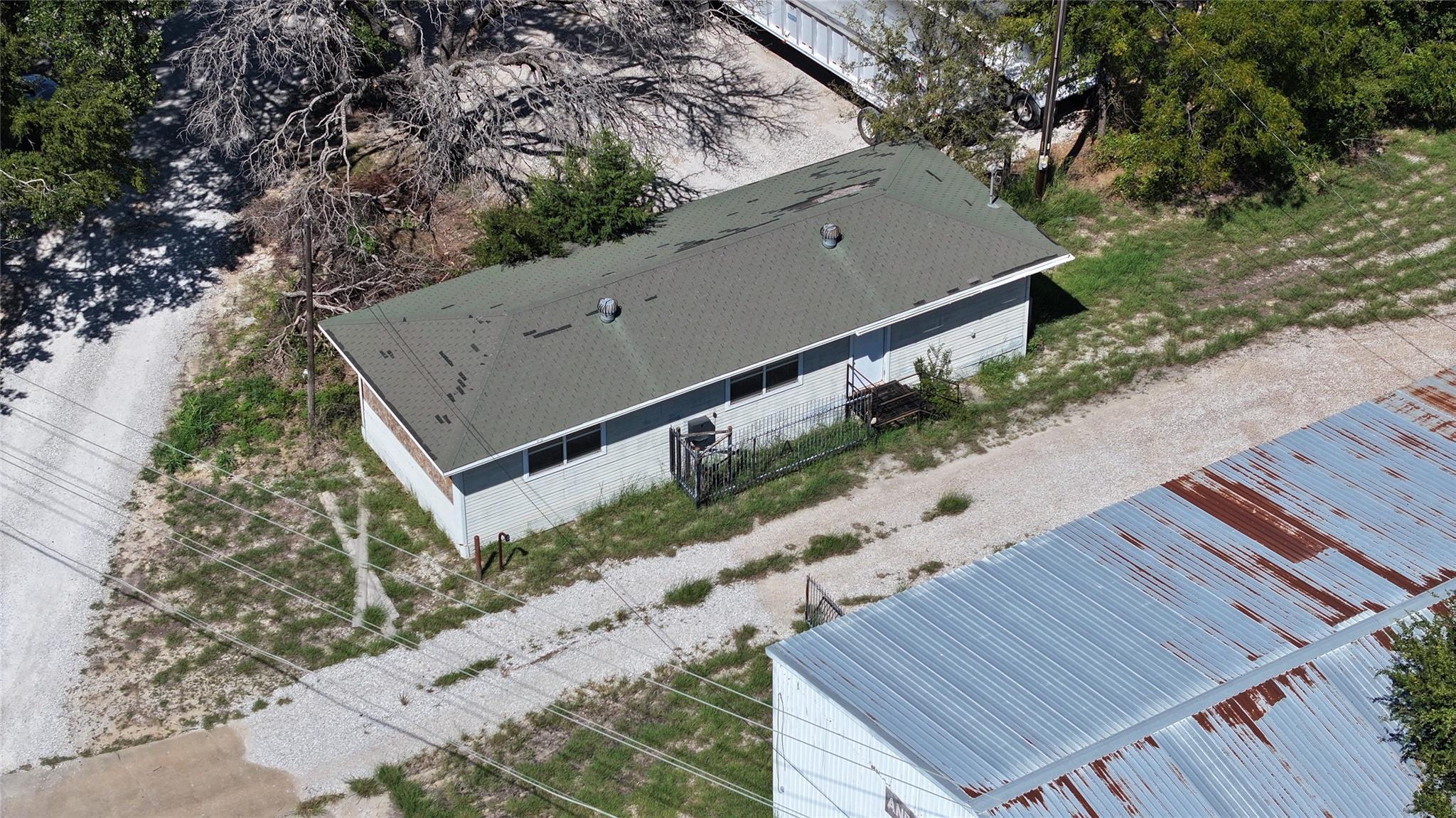 main property photo 27