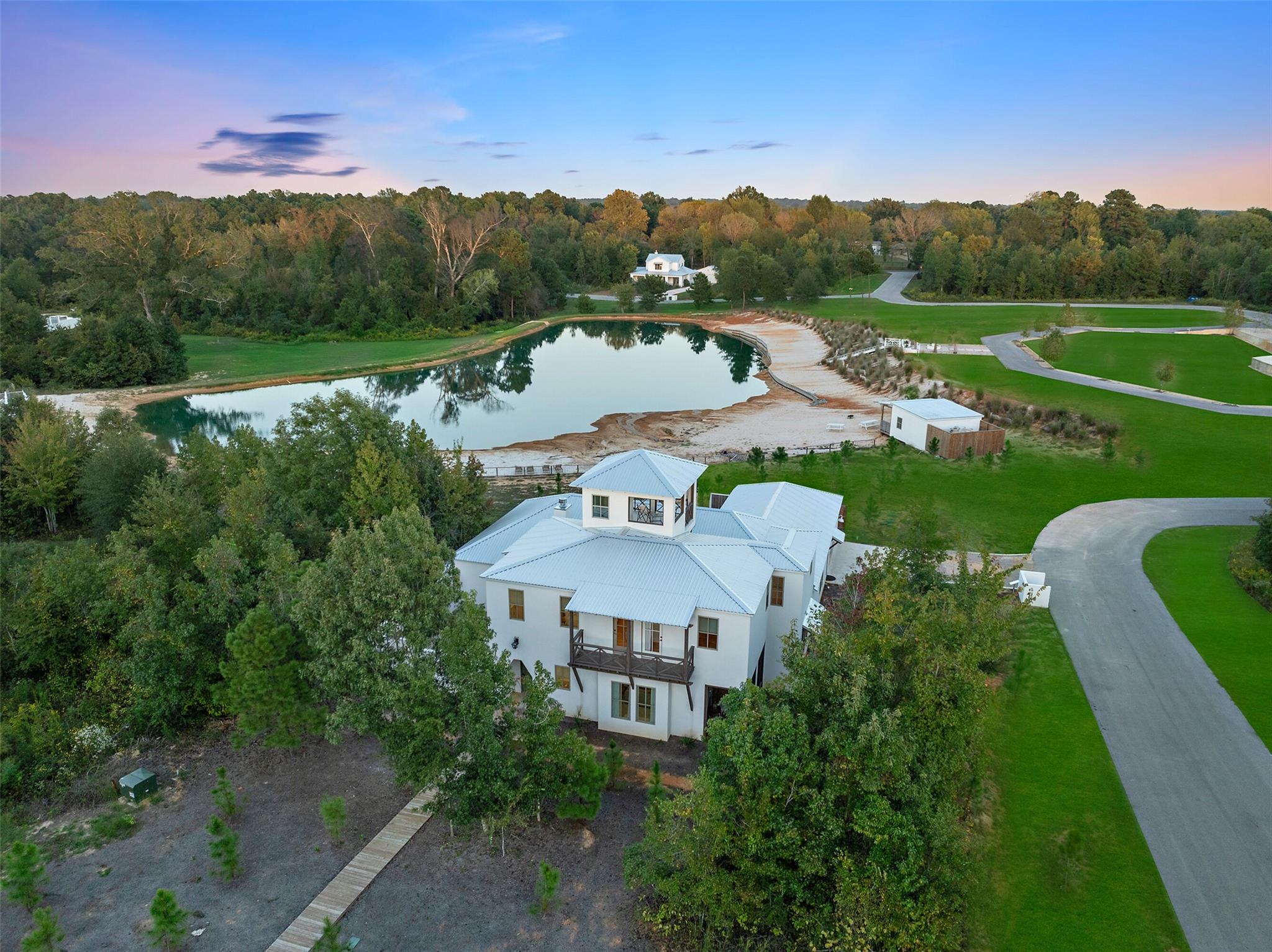 main property photo 35