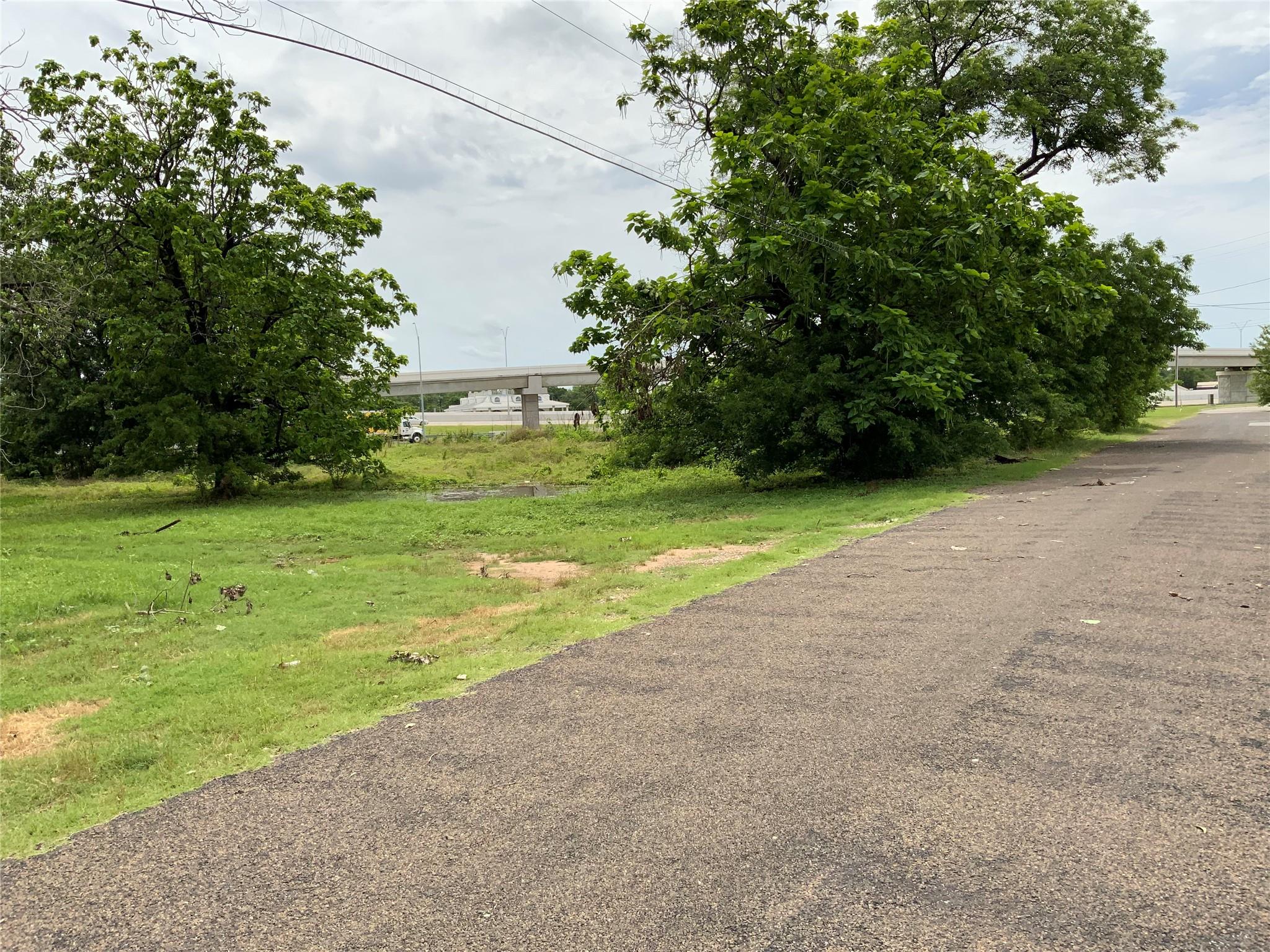 main property photo 8
