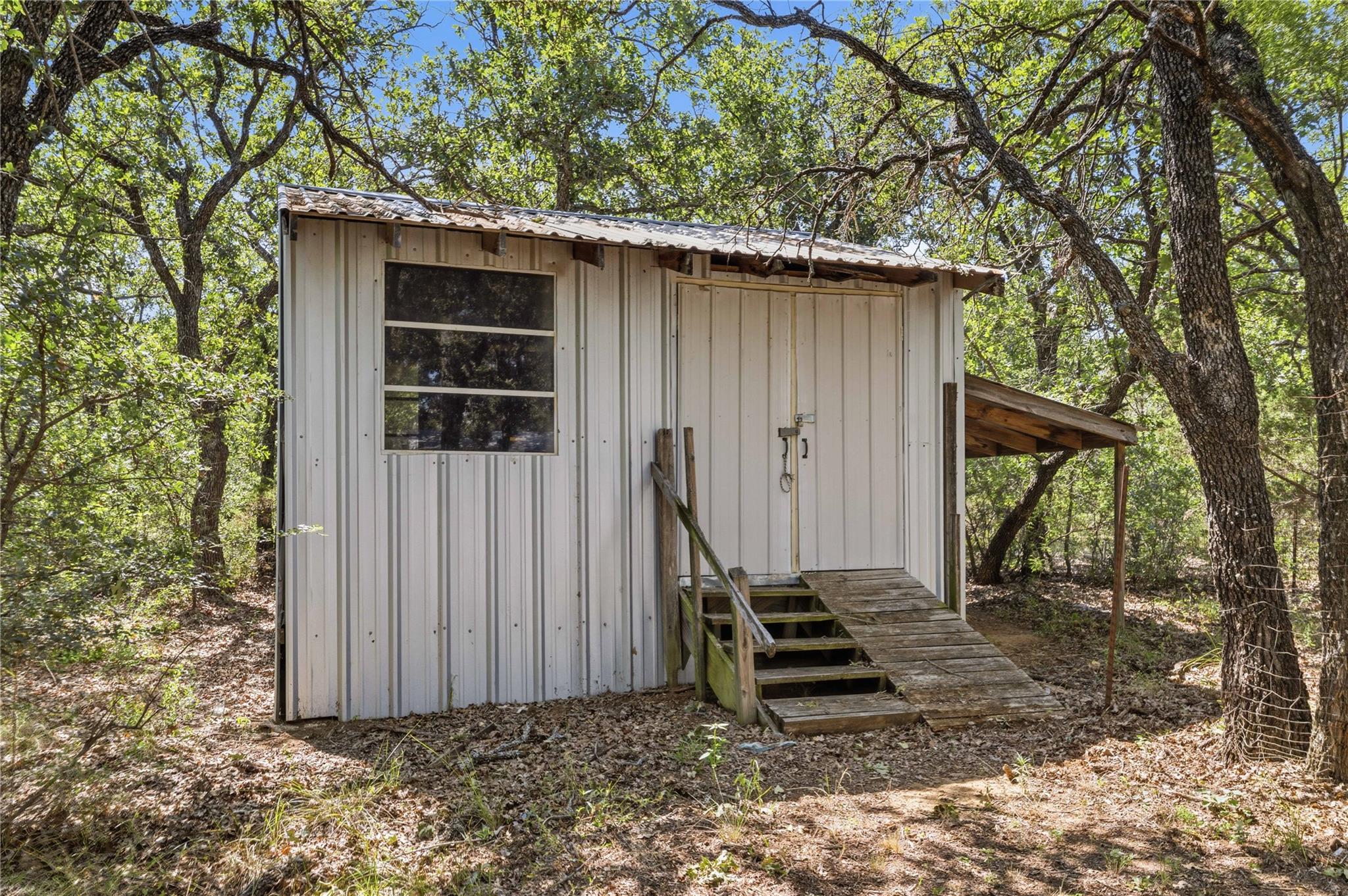main property photo 20