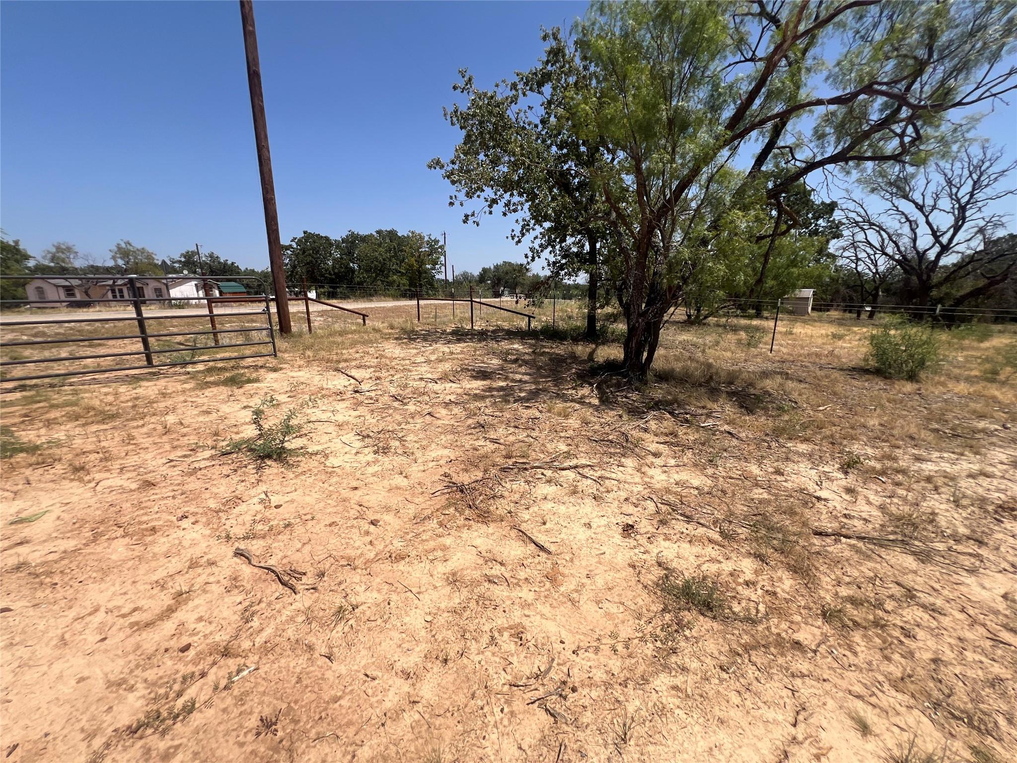 main property photo 10